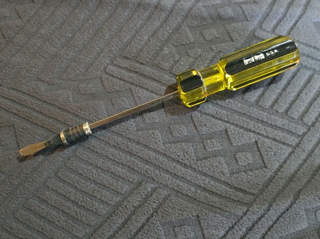 VINTAGE GREAT NECK TOOLS 1/4” SLOTTED SCREW HOLDING SCREWDRIVER USA 7