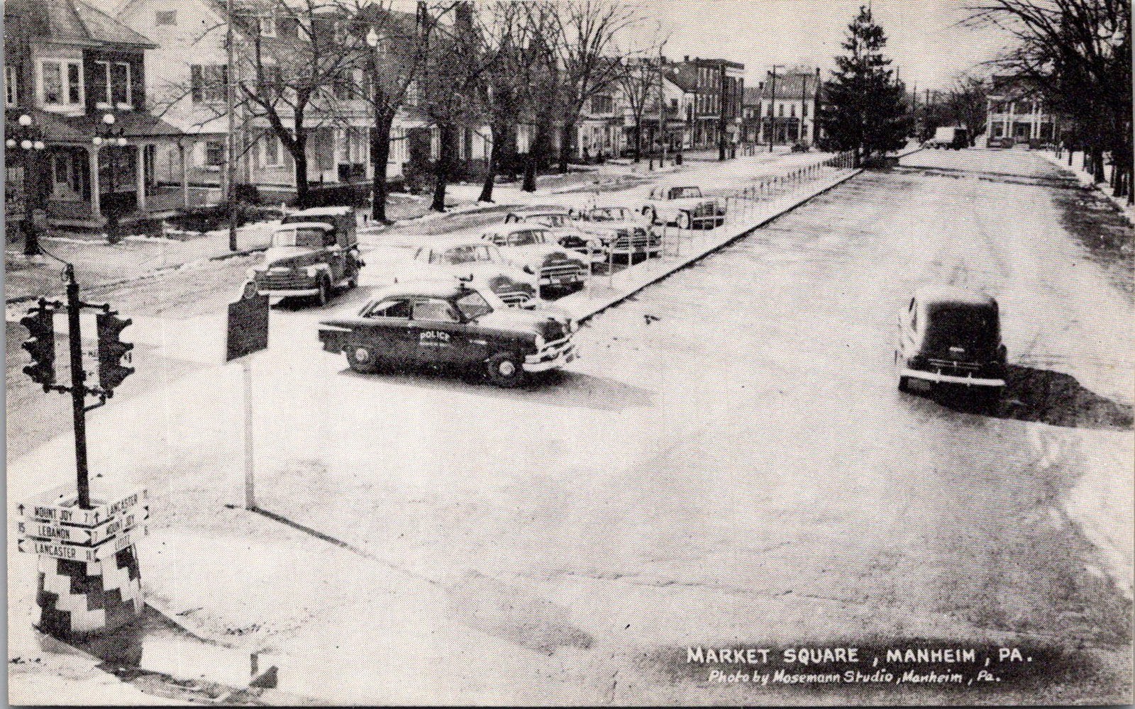 Market Square Manheim PA Street Scene Cars Vintage Postcard 4P23-11 Market Square Manheim PA Street Scene Cars Vintage Postcard 4P23-11