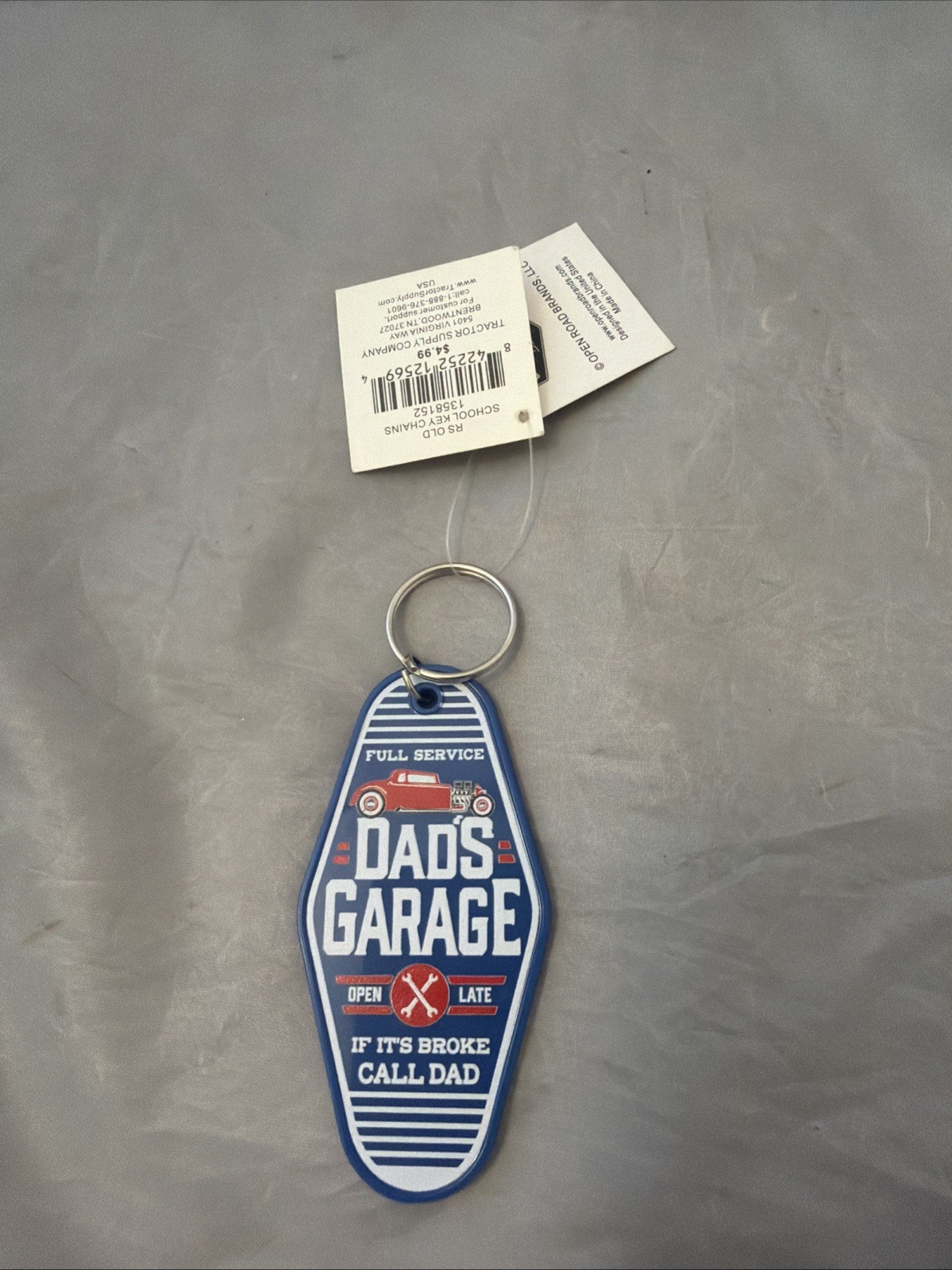 Dad's Garage Keychain Full Service If It's Broken Call Dad Open Late Plastic New