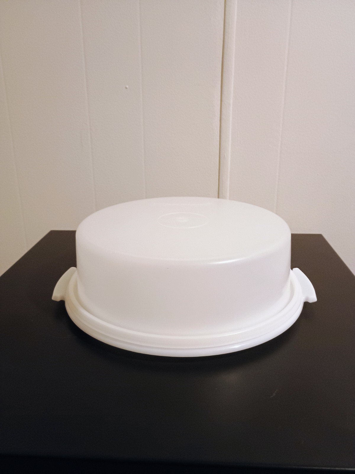 VINTAGE TUPPERWARE 8\