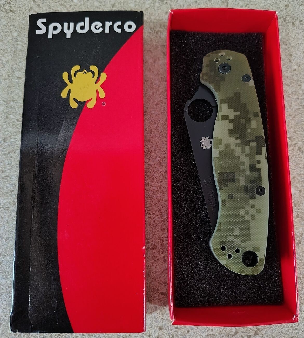Spyderco C81GPCMOBK2 Paramilitary 2 CAMO CPM S30V Brand NEW in BOX Spyderco C81GPCMOBK2 Paramilitary 2 CAMO CPM S30V Brand NEW in BOX