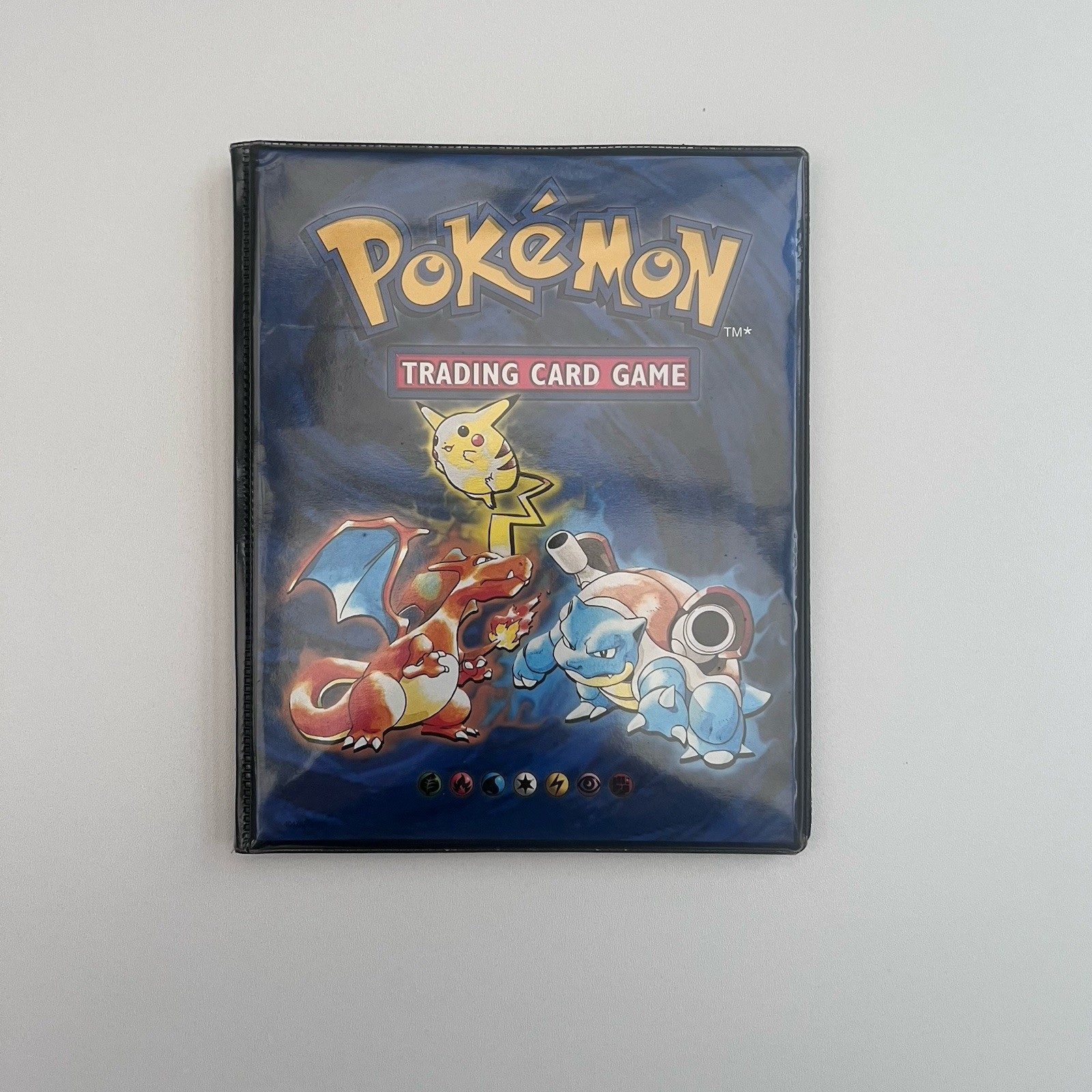 1999 Wizards Of The Coast Pokemon Trading Card Game Collectors Album - Very Good 1999 Wizards Of The Coast Pokemon Trading Card Game Collectors Album - Very Good