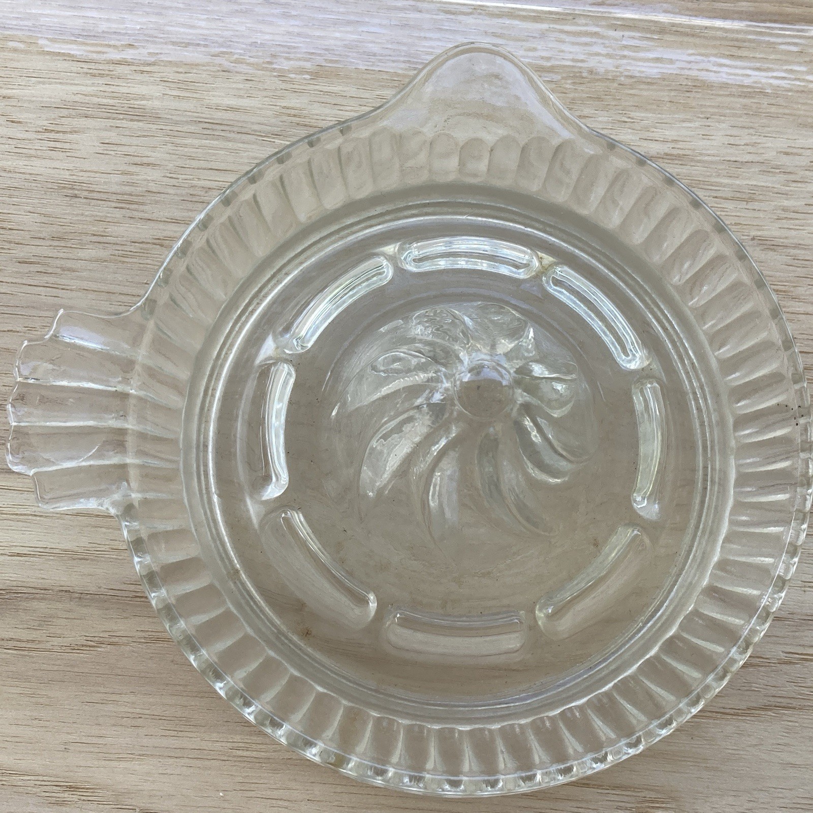 Vintage Clear Glass Juicer / Reamer, No Chips, 5 Inch Diameter Vintage Clear Glass Juicer / Reamer, No Chips, 5 Inch Diameter
