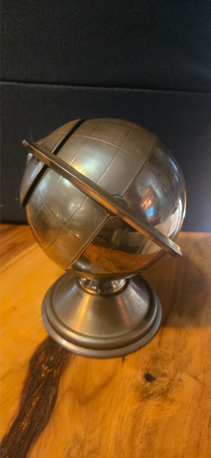 Vintage Mid Century MCM Brass Globe Stand Cigarette Dispenser Holder Ashtray 6\'\'