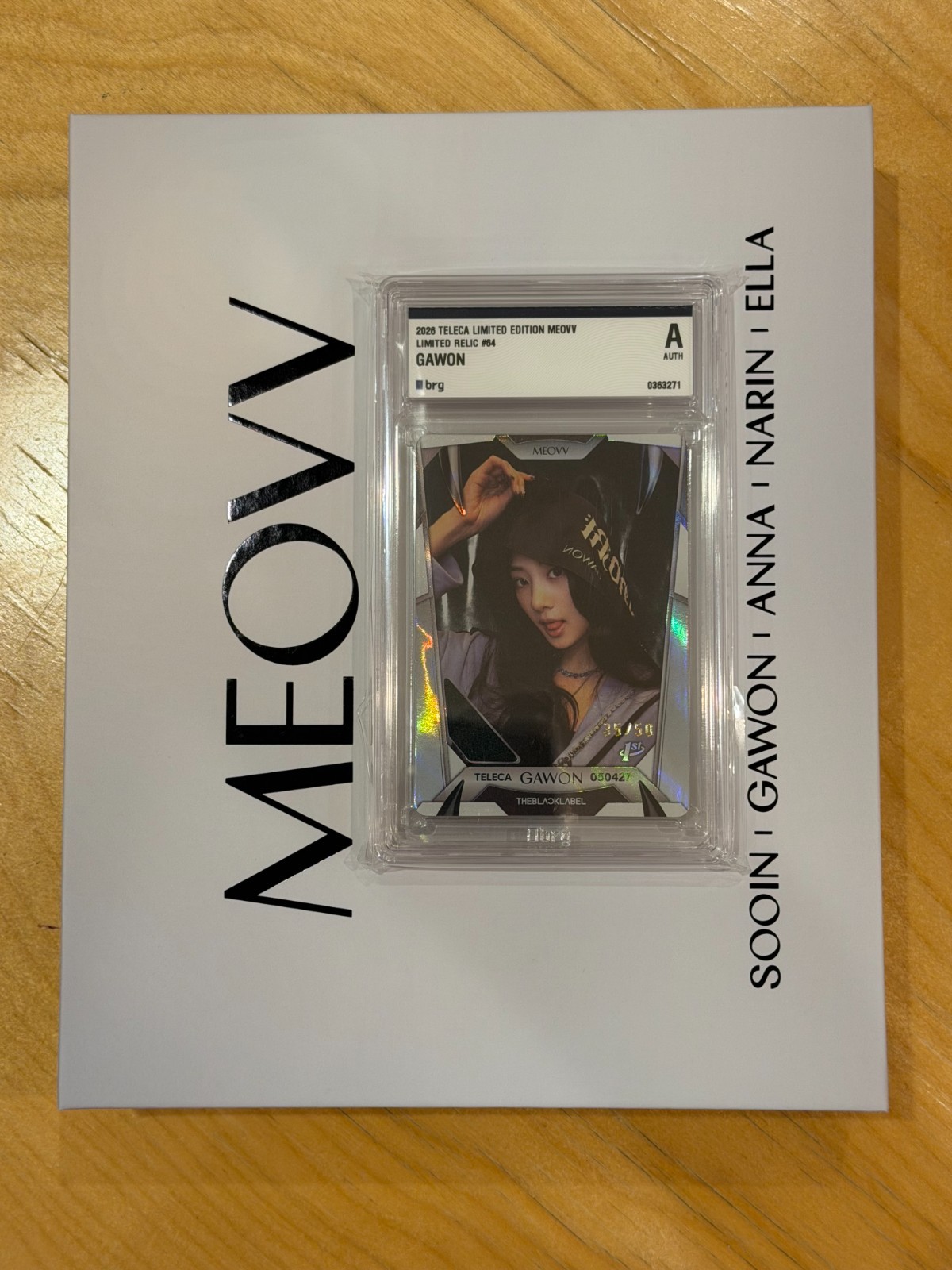 2026 Teleca Limited Meovv Gawon Signature Artist Worn Relic BRG Authentic 2026 Teleca Limited Meovv Gawon Signature Artist Worn Relic BRG Authentic