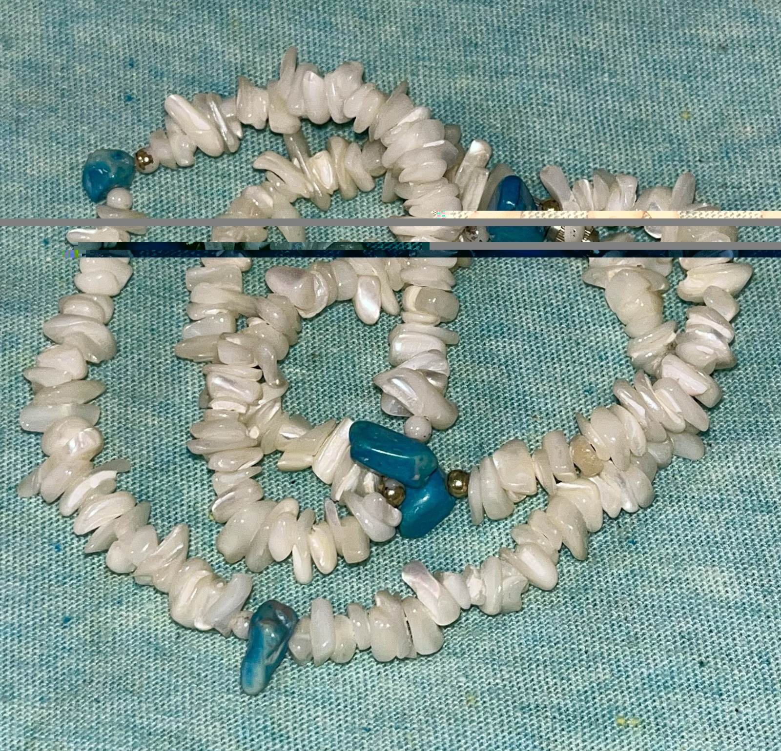Authentic Vtg 1970's Hawaiian Puka Chip Shell & Blue Howlite Surfer Necklace 16”