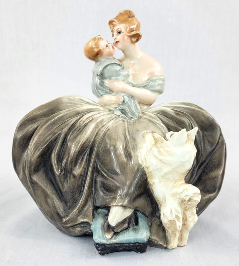 Vintage Guido Cacciapuoti Italy Art Deco Maternity Mother Baby Dog Figure Milan Vintage Guido Cacciapuoti Italy Art Deco Maternity Mother Baby Dog Figure Milan