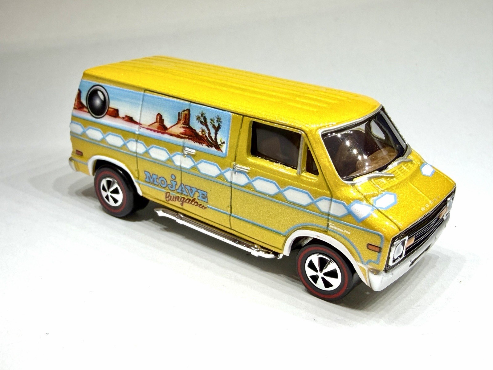 😎 Johnny Lightning Boogie Vans CUSTOM MADE REDLINE Dodge D-150 Mojave Bungalow