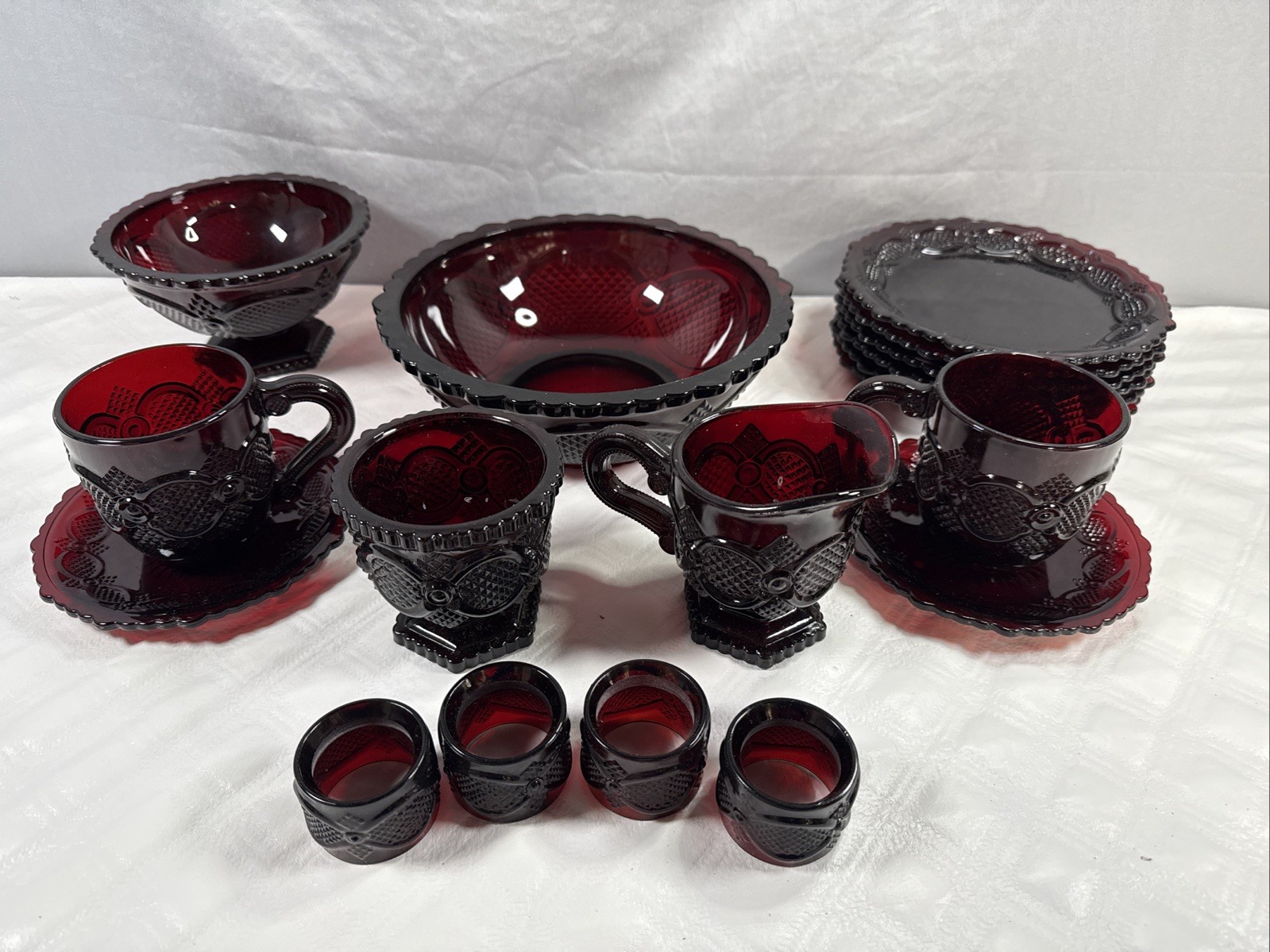 Vintage Avon 1876 Cape Cod Ruby Red Glass 18 Piece Set New In Original Boxes