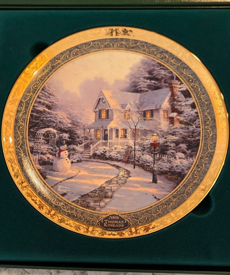 NEW Thomas Kinkade Porcelain Gold Plate The Night Before Christmas Decor 2006 NEW Thomas Kinkade Porcelain Gold Plate The Night Before Christmas Decor 2006