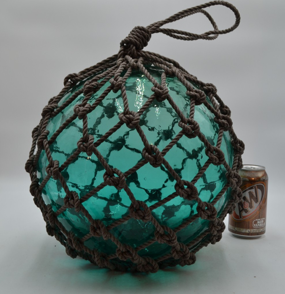 VINTAGE GLASS FISHING FLOAT IN TURQUOISE VINTAGE GLASS FISHING FLOAT IN TURQUOISE