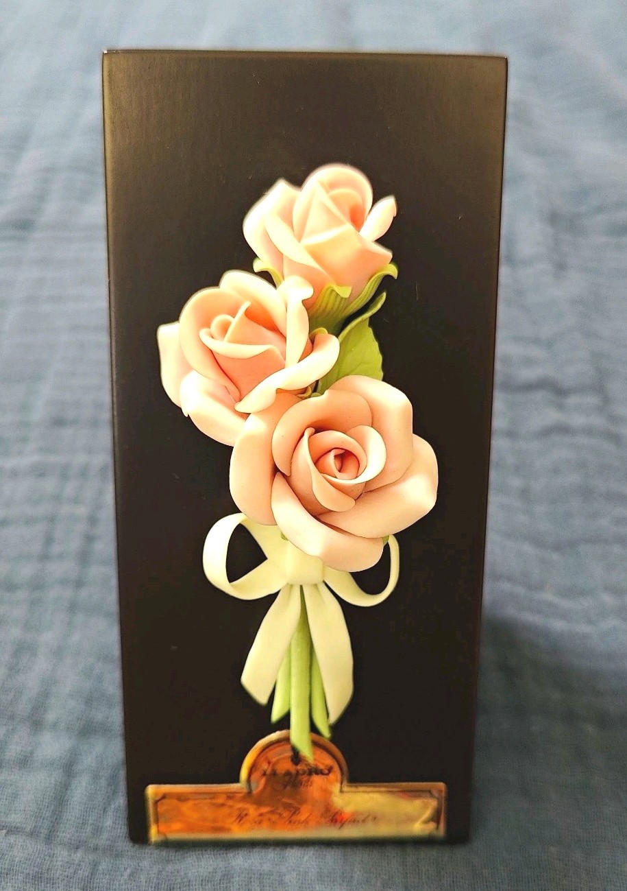 Lladro 5179 Three Pink Roses On Base Porcelain Figurine Excellent Condition Lladro 5179 Three Pink Roses On Base Porcelain Figurine Excellent Condition