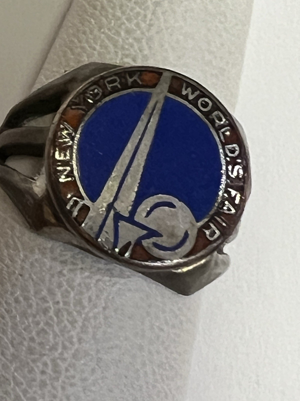 F26- 1939 40 New York World's Fair Adjustable Ring Silver Wear Finish Loss