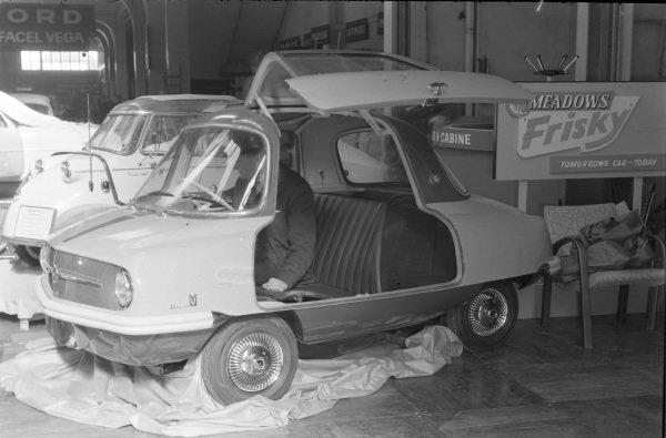 Meadows Frisky Microcar Motor Show 1957 Car Old Photo 2 Meadows Frisky Microcar Motor Show 1957 Car Old Photo 2