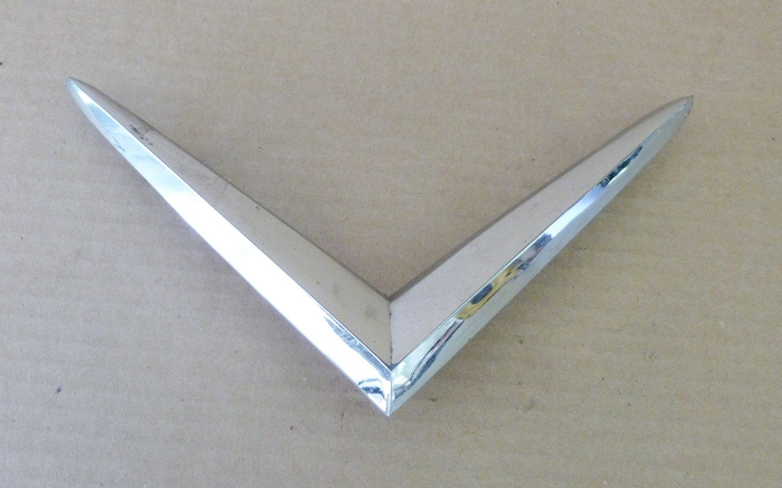 vintage Cadillac 1950 1951 Chrome V Trunk Ornament PT # 1450038 NICE