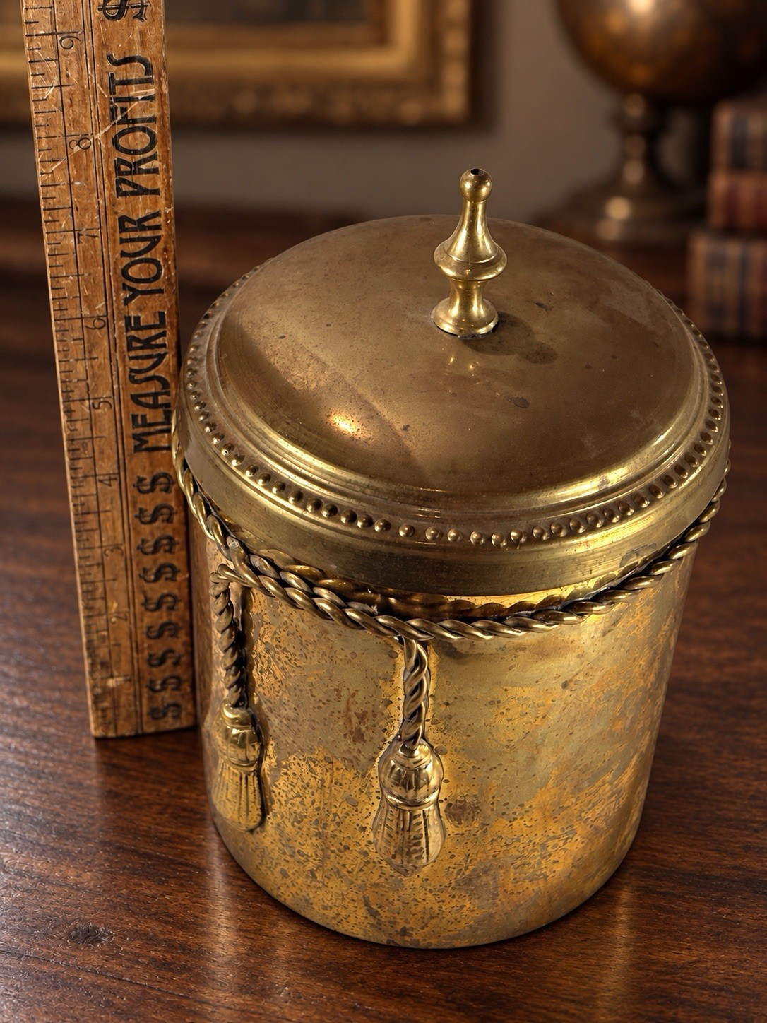 VINTAGE SOLID BRASS LIDDED CANISTER URN ROPE TASSEL HOLLYWOOD REGENCY DECOR USA