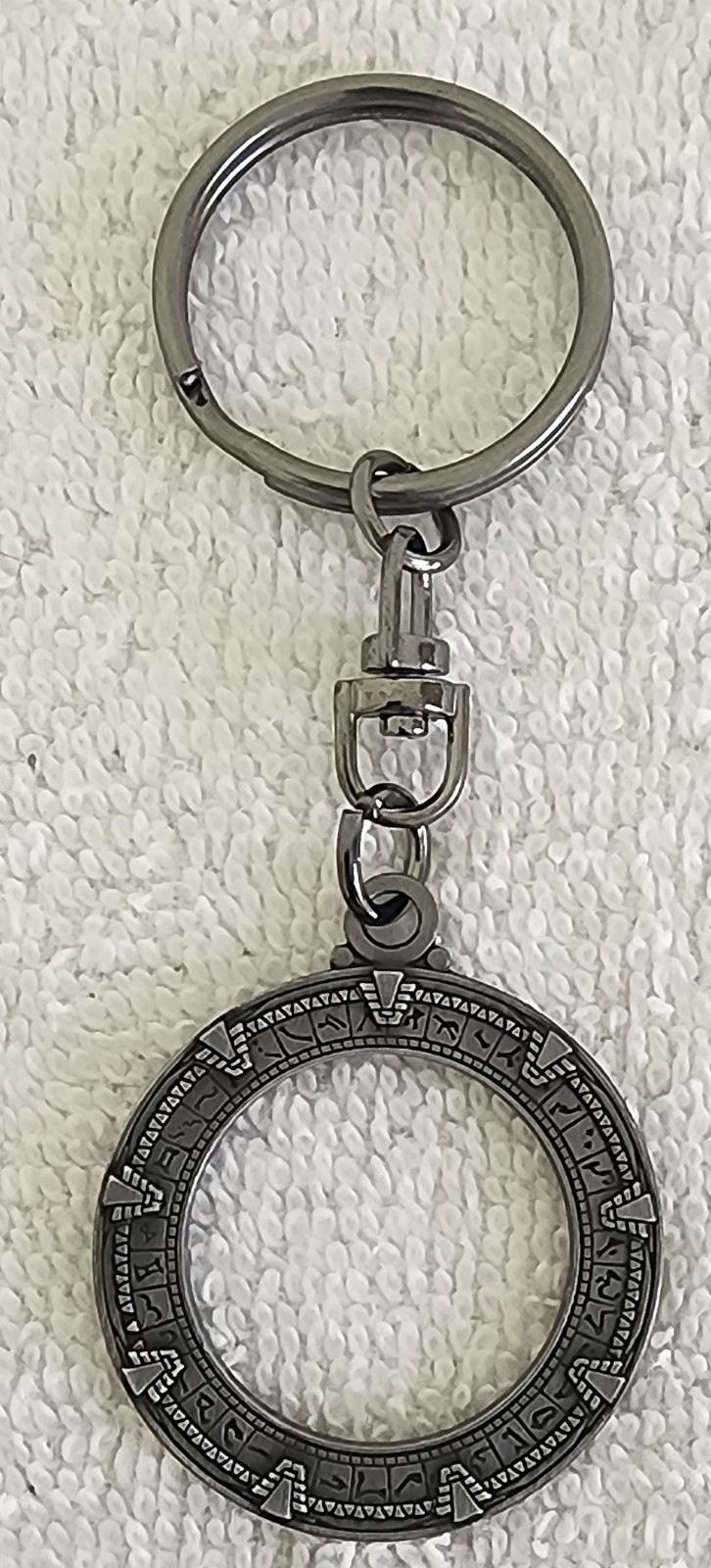Stargate SG-1 Metal Stargate Ring Keychain Key Ring 2005 MGM Licensed