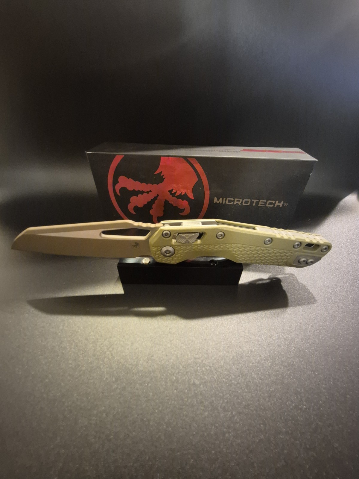 MICROTECH MSI S/E TRI GRIP OD GREEN DARK EARTH M390 MICROTECH MSI S/E TRI GRIP OD GREEN DARK EARTH M390