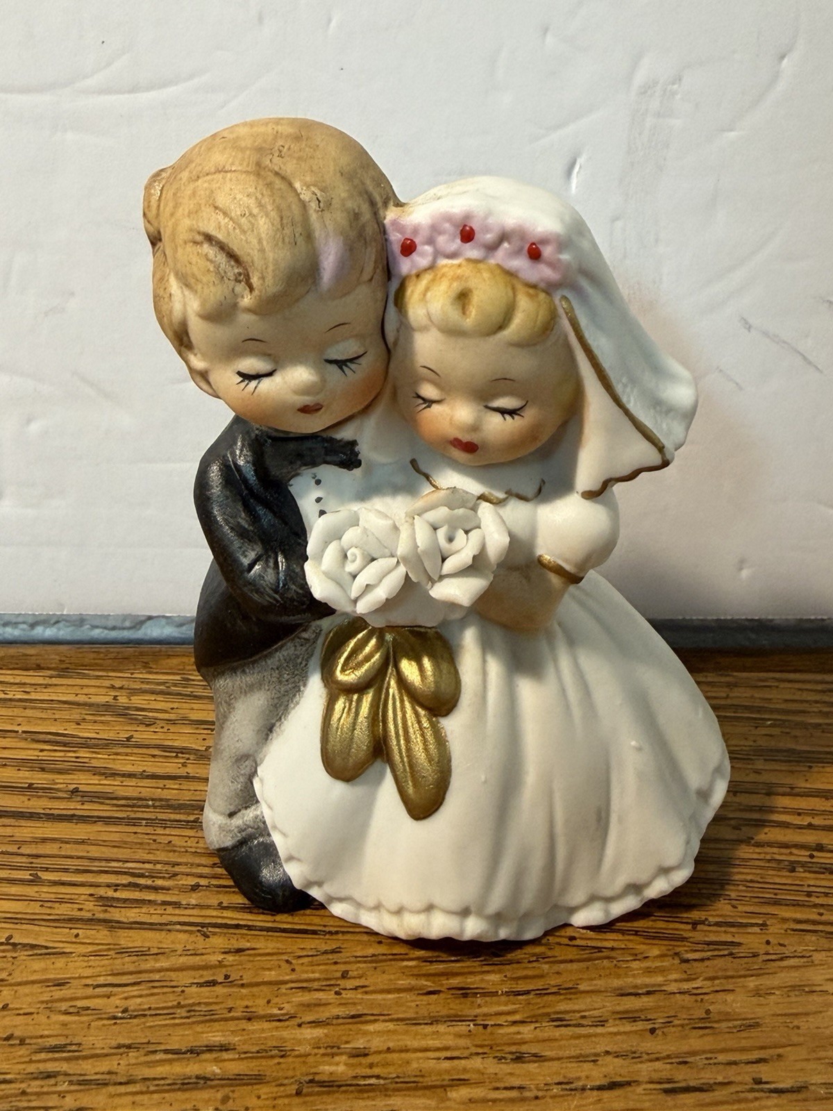 Vintage Enesco Bride Groom Wedding Cake Topper Figurine Taiwan Ceramic Bisque Vintage Enesco Bride Groom Wedding Cake Topper Figurine Taiwan Ceramic Bisque