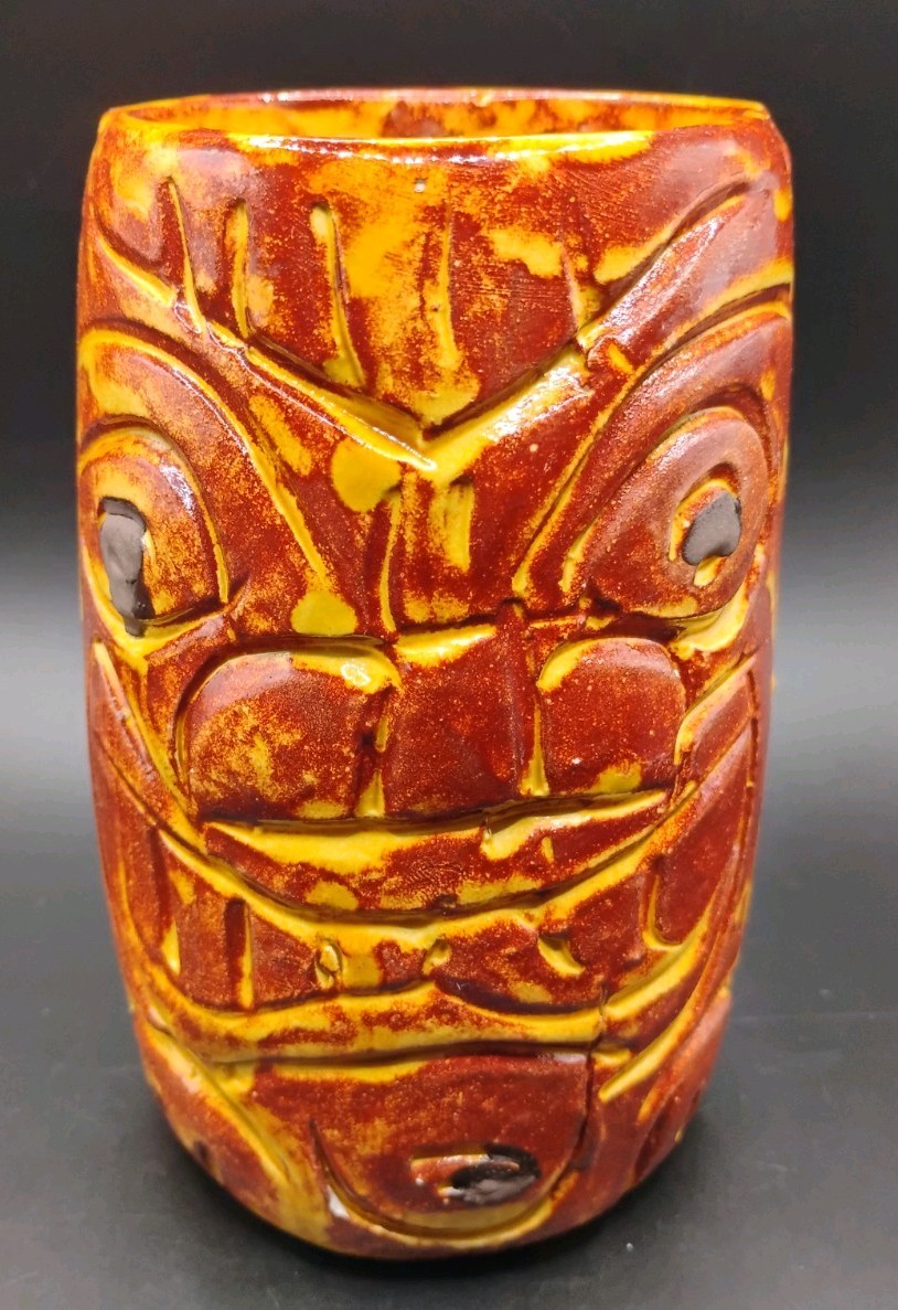 Vtg 1960s Polynesian Pottery/Trader Vic's, Hawaii crude-art Tiki Liki Grog Mug