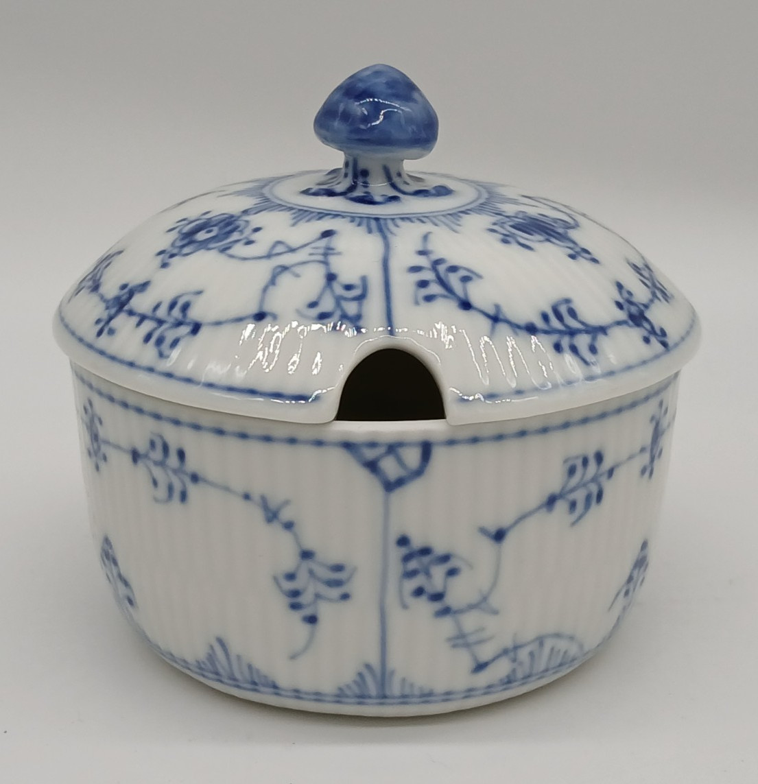 Royal Copenhagen Blue Fluted Plain Marmalade & Lid #1/2249, c. 1969-1974 Royal Copenhagen Blue Fluted Plain Marmalade & Lid #1/2249, c. 1969-1974