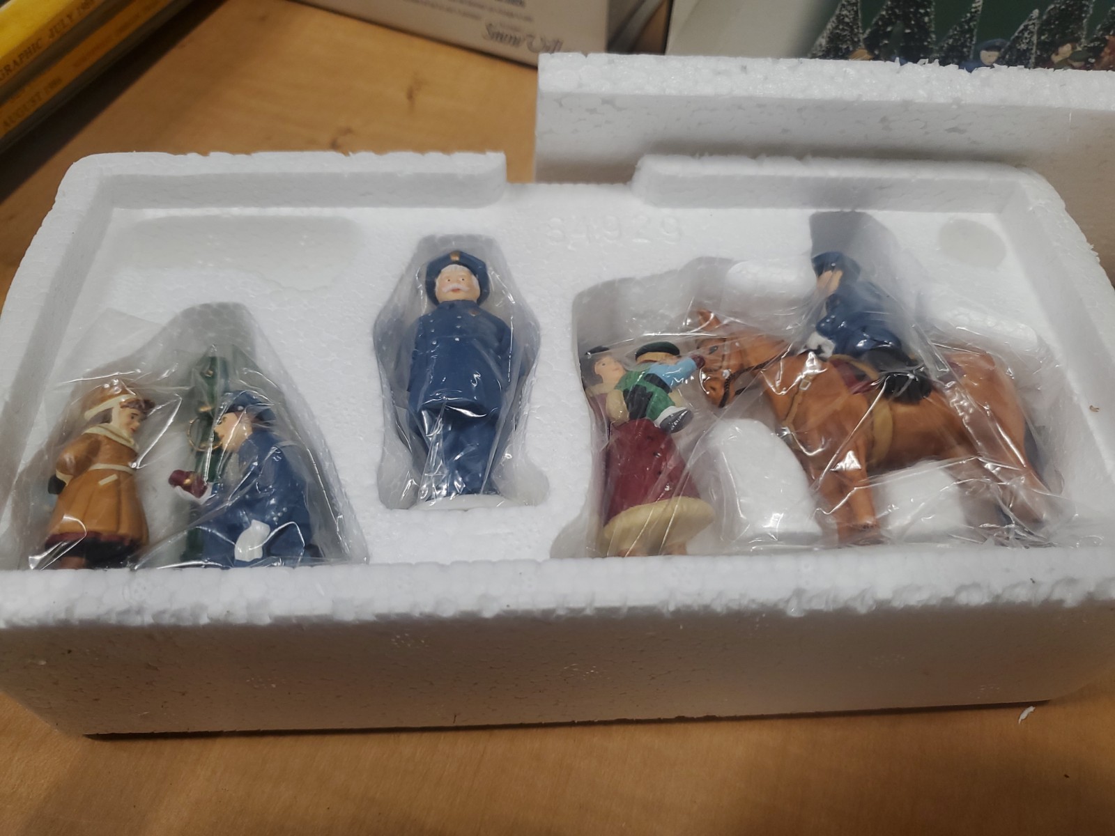FOR MICHELLE Dept 56 To Protect And To Serve Christmas In The City Series 58902