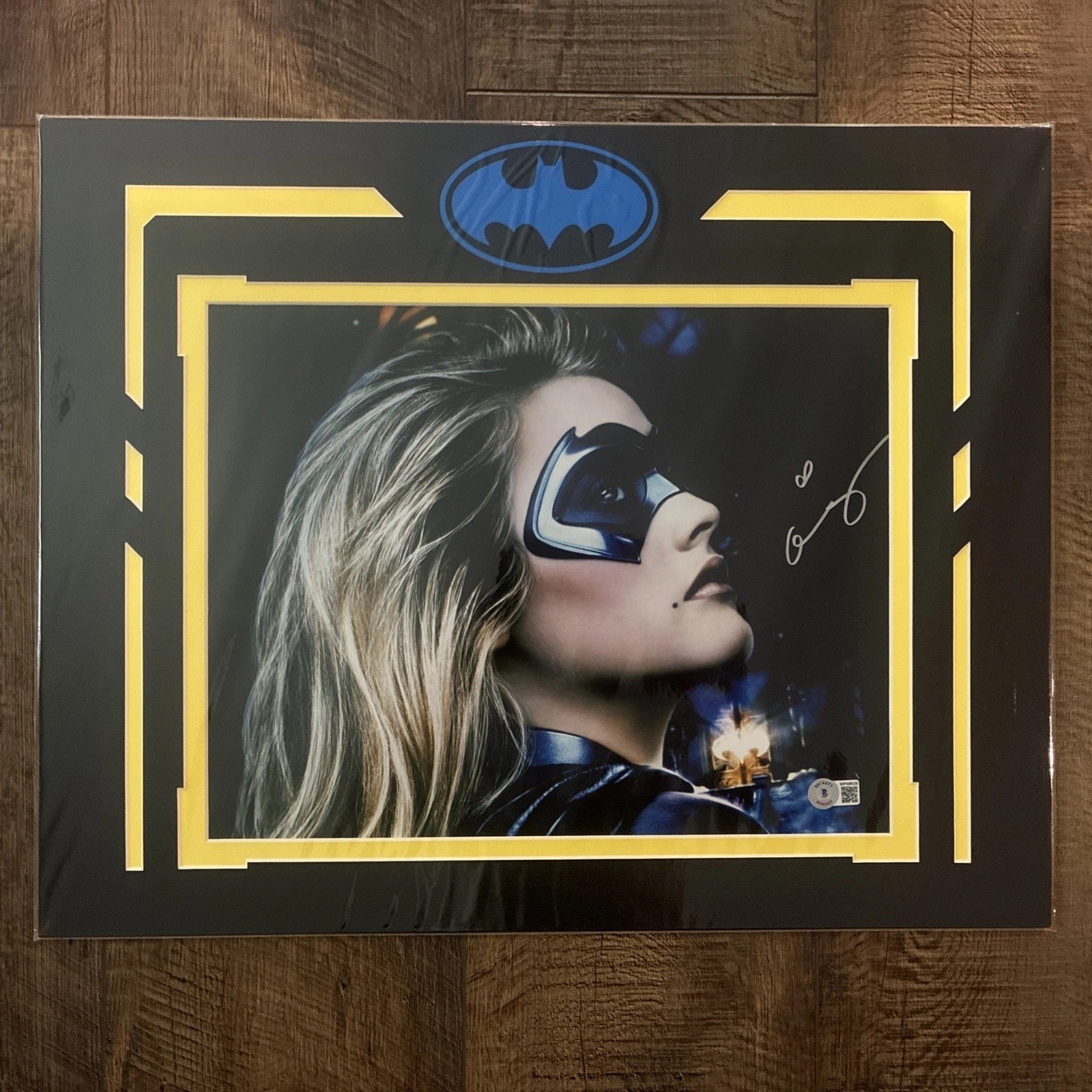 Alicia Silverstone “Batgirl” Autograph Beckett COA
