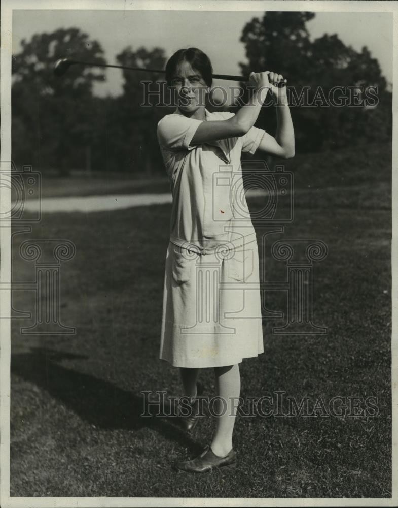 1928 Press Photo Golfer Virginia Wilson in action in Pasadena California 1928 Press Photo Golfer Virginia Wilson in action in Pasadena California
