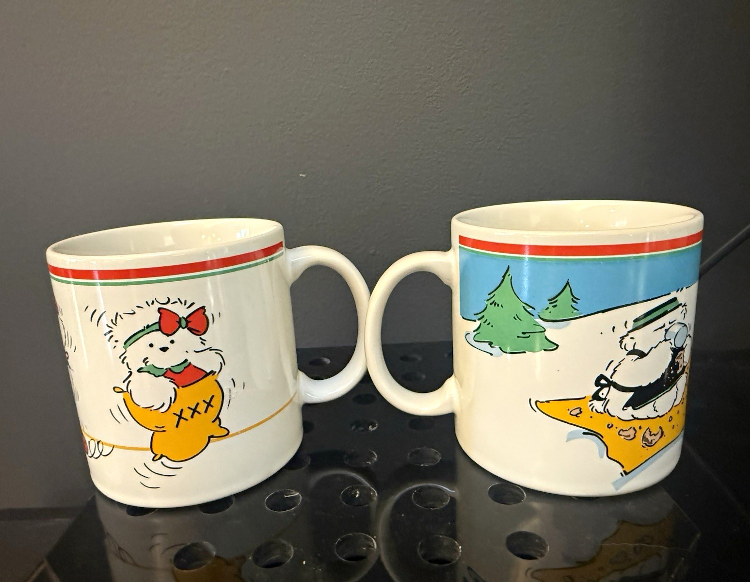 1991 Dayton Hudson Marshall Field\'s Christmas Bear Mugs Set of 2 Japan