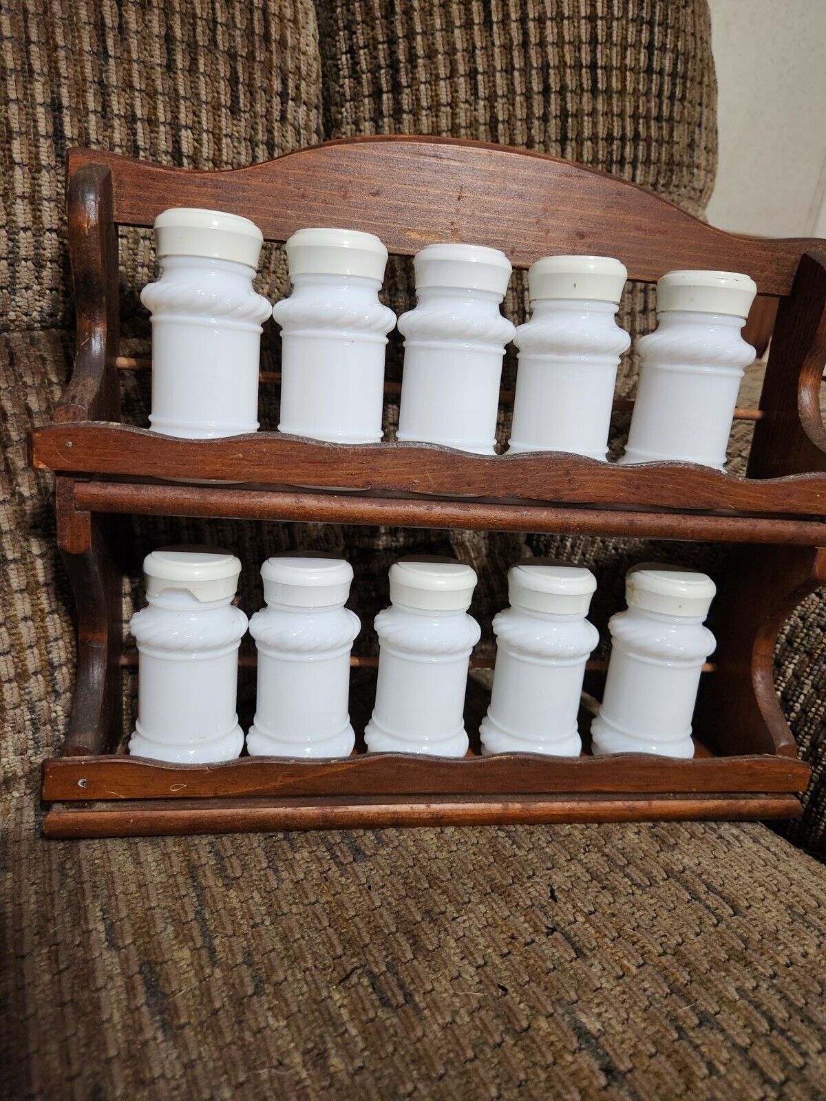 Vintage Milk Glass Spice Jar Set 2 Tier Wood Rack 10pc Jars Label Your Own Spice