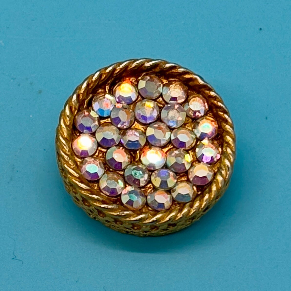 Vintage Aurora Borealis Rhinestone in Gold Tone Button – EUC