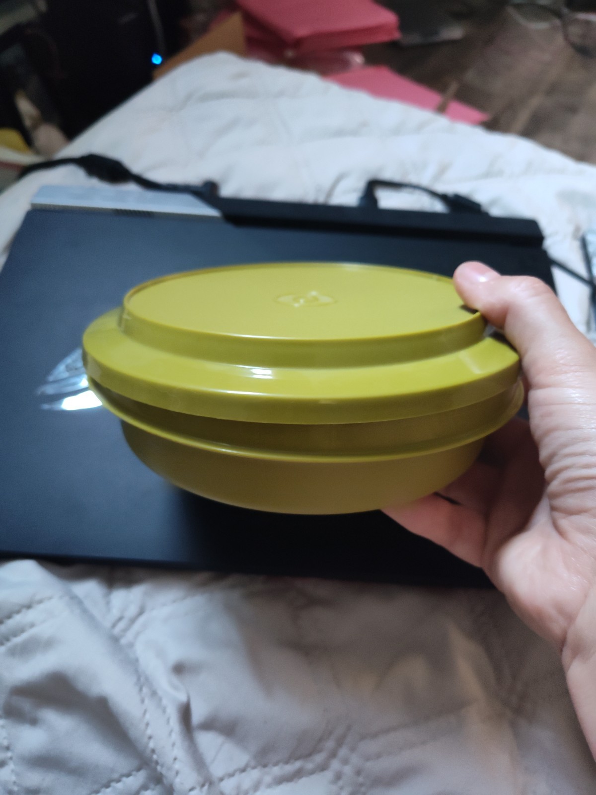 Vintage Tupperware 1206 Avocado Green Seal N Serve Bowl 1207 Lid 7\