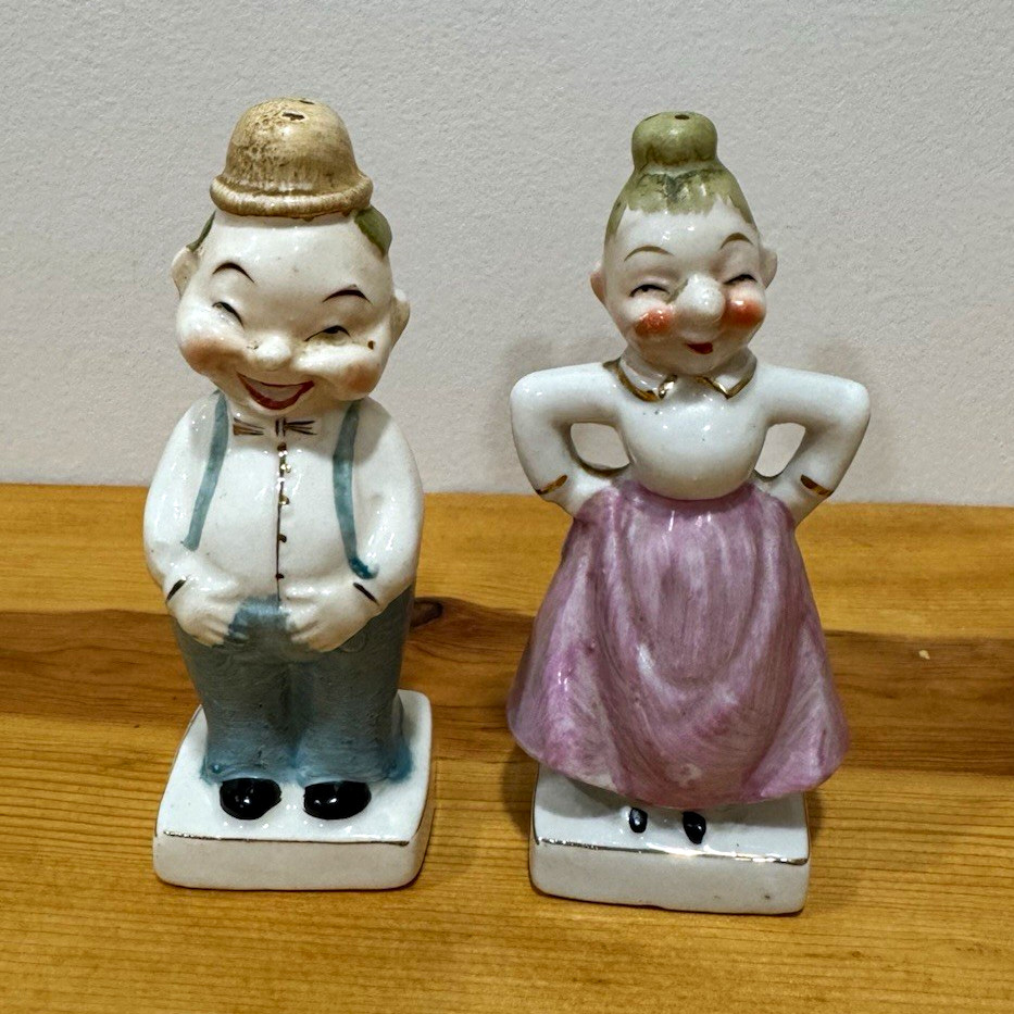 Vintage Japan Ceramic Novelty People Couple Salt & Pepper Shakers Set of 2