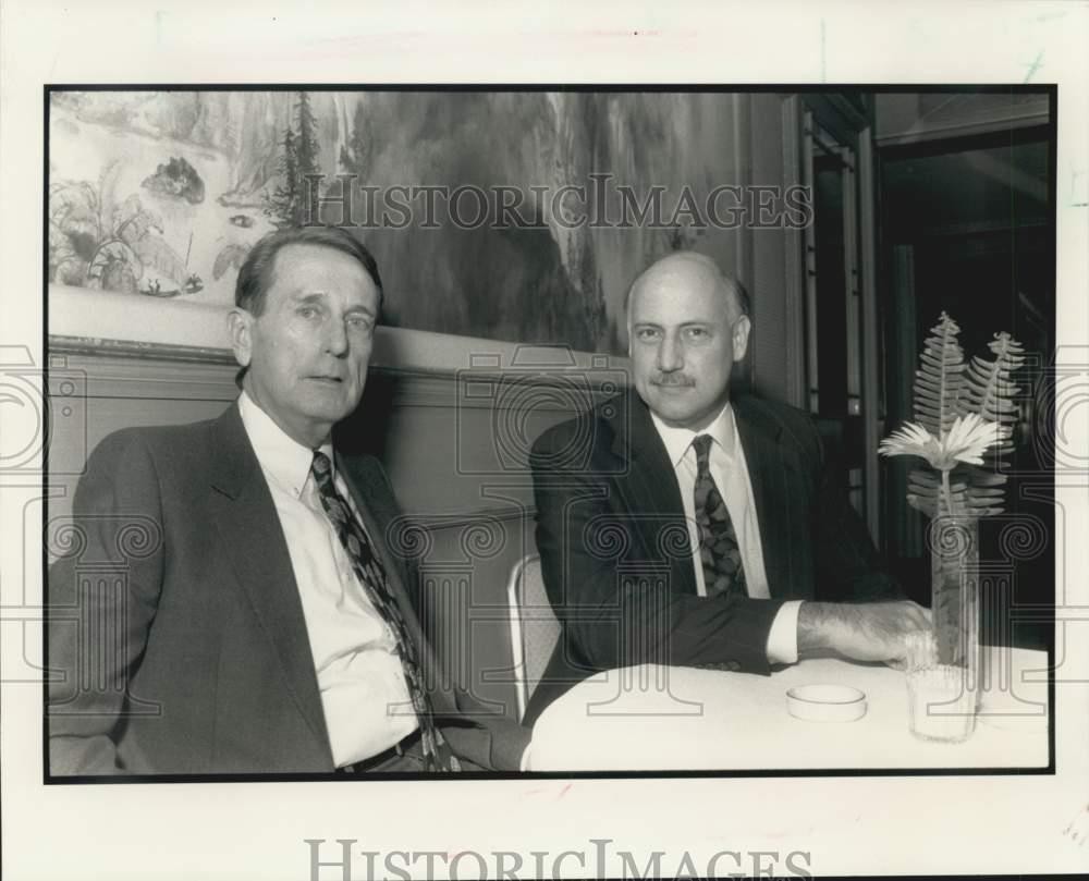 1991 Press Photo Dr. Charles Smith, Jack Peters at Medical Center in Louisiana 1991 Press Photo Dr. Charles Smith, Jack Peters at Medical Center in Louisiana