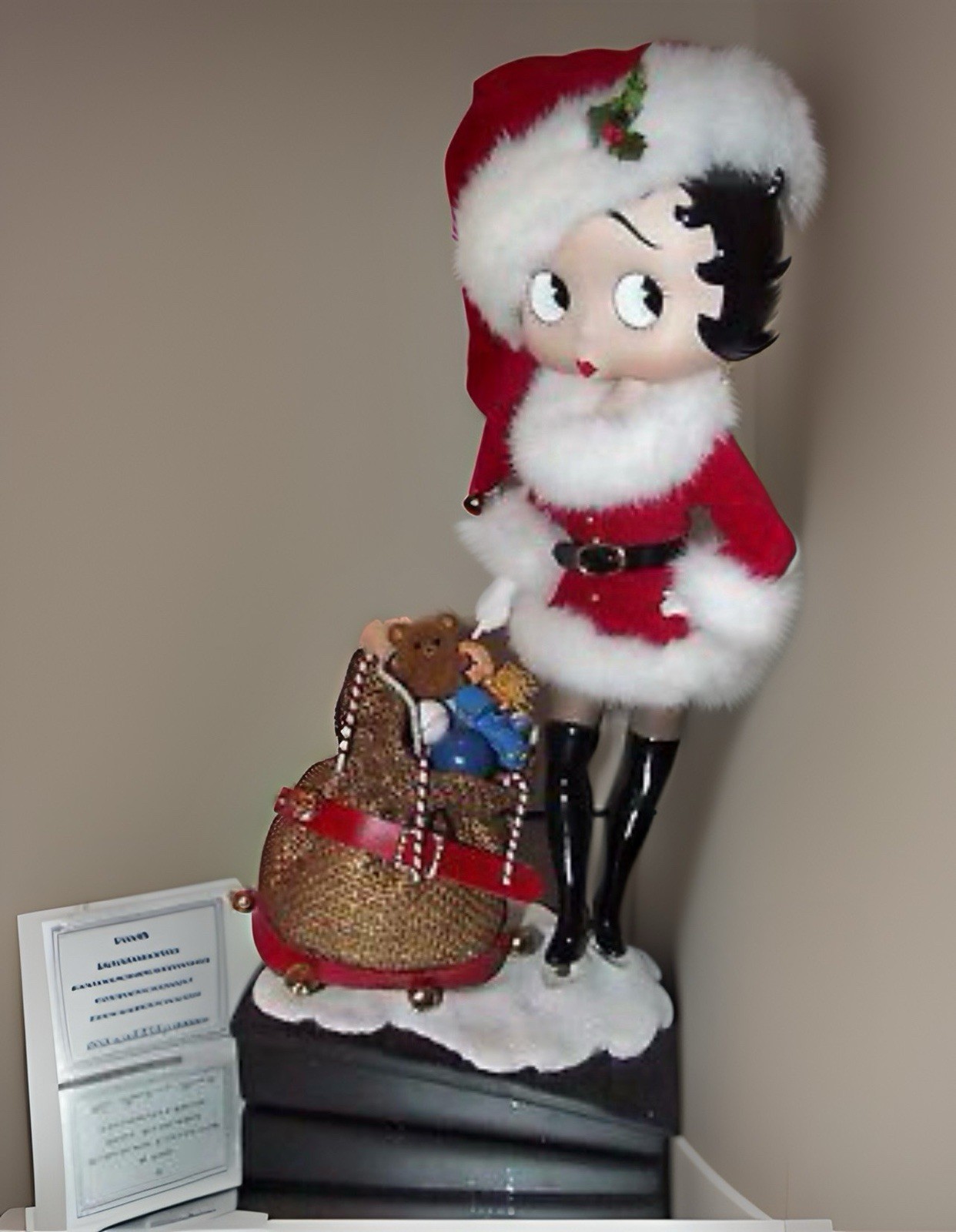 Danbury Mint Betty Boop Christmas Santa Figurine 