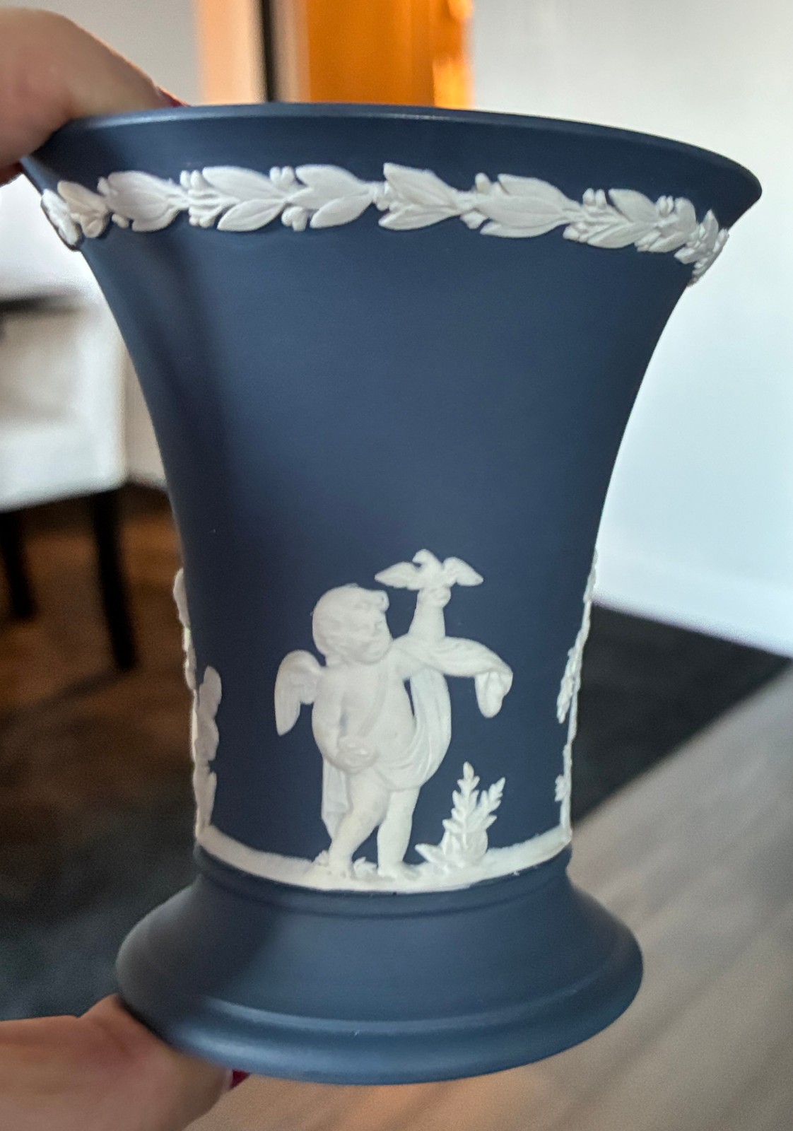 1972 Wedgwood Dark Blue - Jasperware Vase 4\