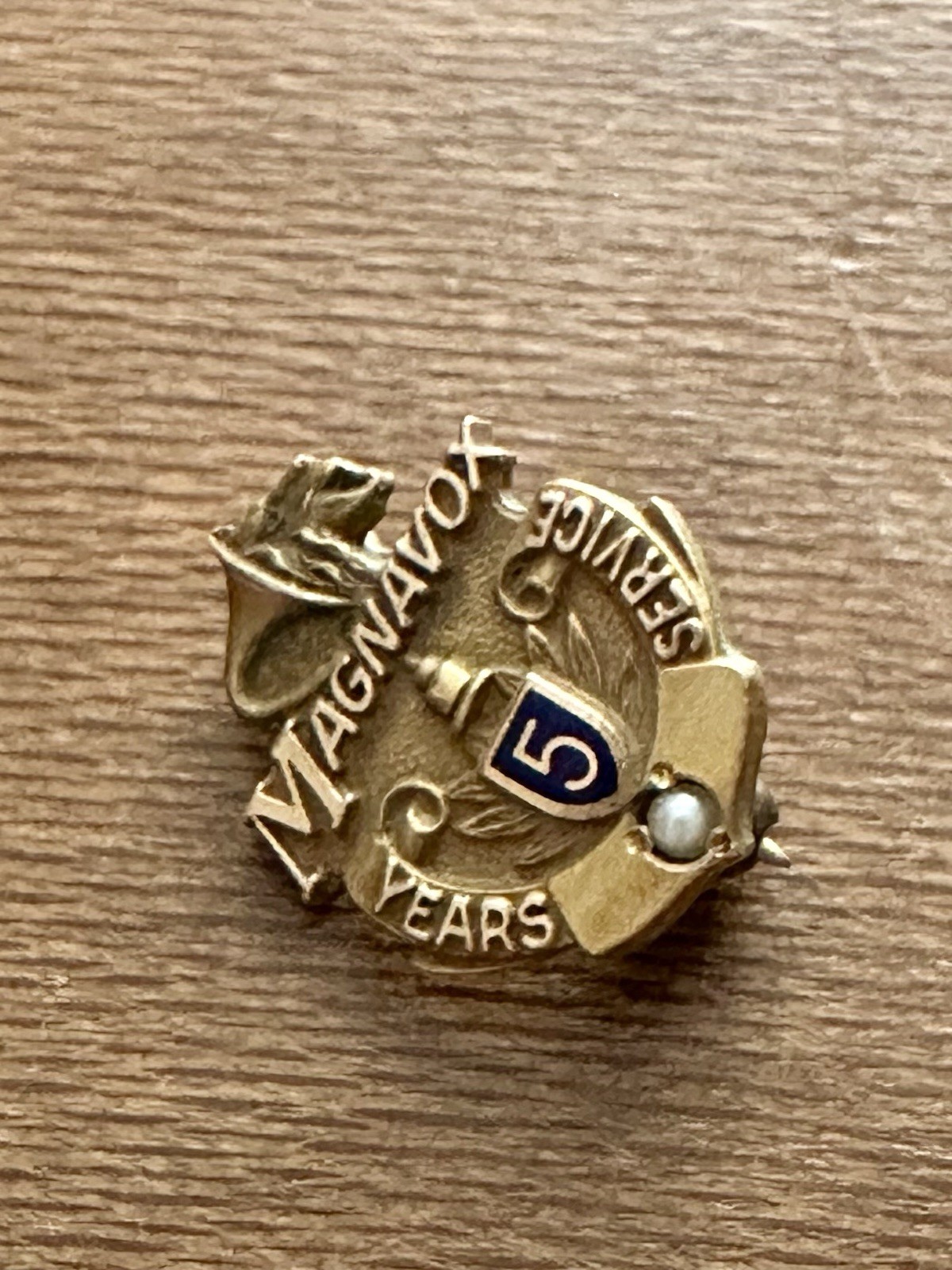 Vintage LGB 1/10 10K Gold Filled Magnavox 5 Years Service Pin Vintage LGB 1/10 10K Gold Filled Magnavox 5 Years Service Pin