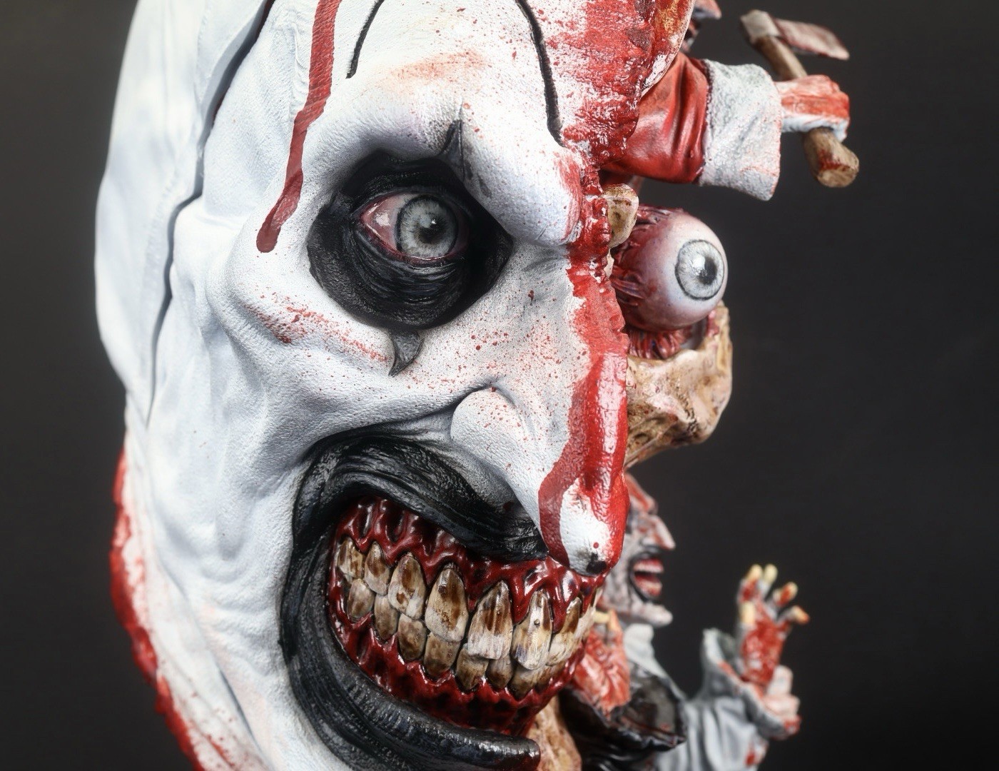 The Terrifier Hellhead Sculpt Rare “MADE TO ORDER” 1:1 Scale The Terrifier Hellhead Sculpt Rare “MADE TO ORDER” 1:1 Scale