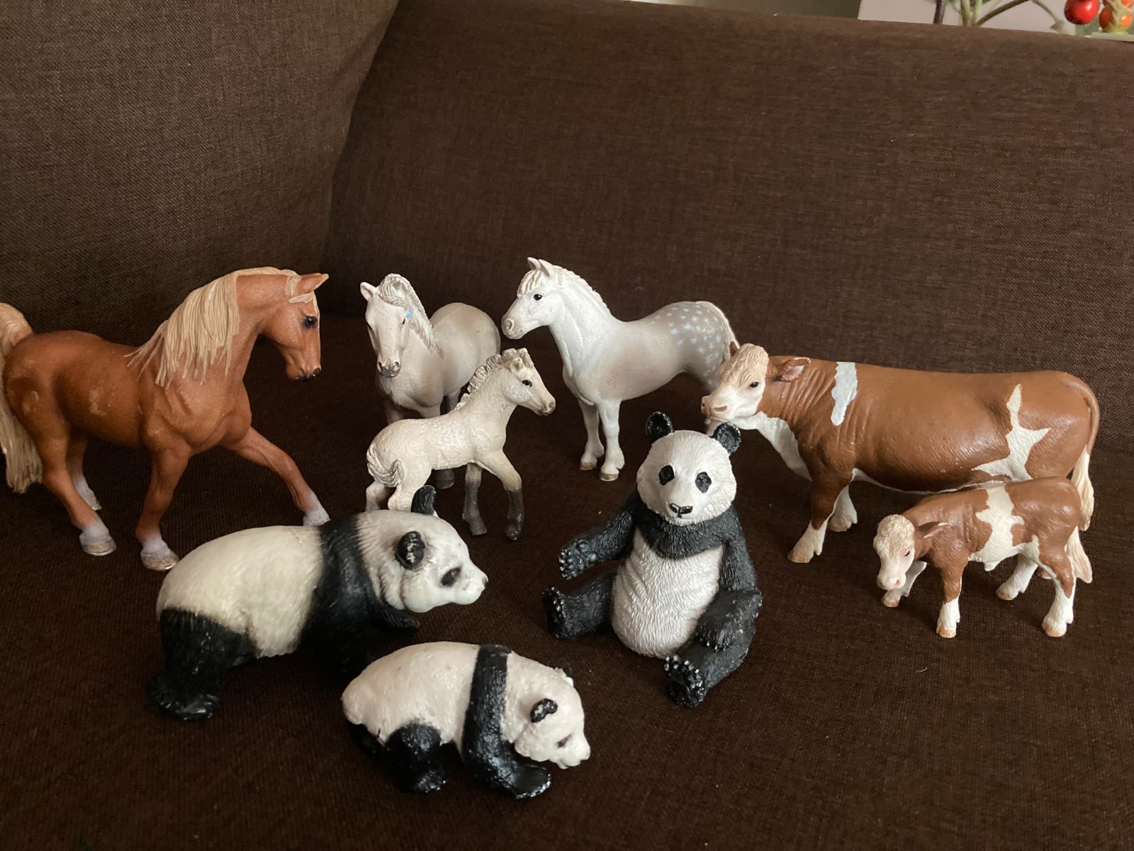 Schleich Animal Lot - Horses, Foal, Panda, Cow, Calf Schleich Animal Lot - Horses, Foal, Panda, Cow, Calf