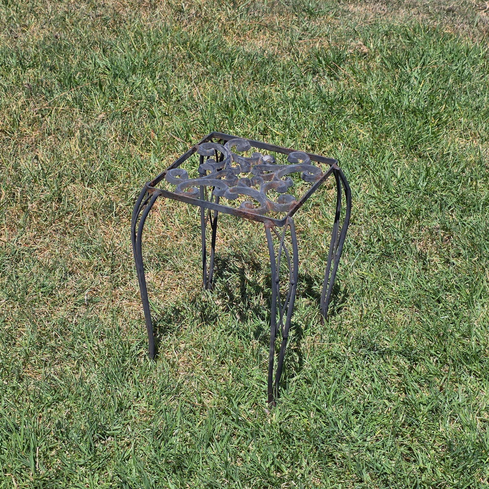 Vintage Wrought Iron Plant Stand Square Rustic Metal Table Intertwined Legs Vintage Wrought Iron Plant Stand Square Rustic Metal Table Intertwined Legs