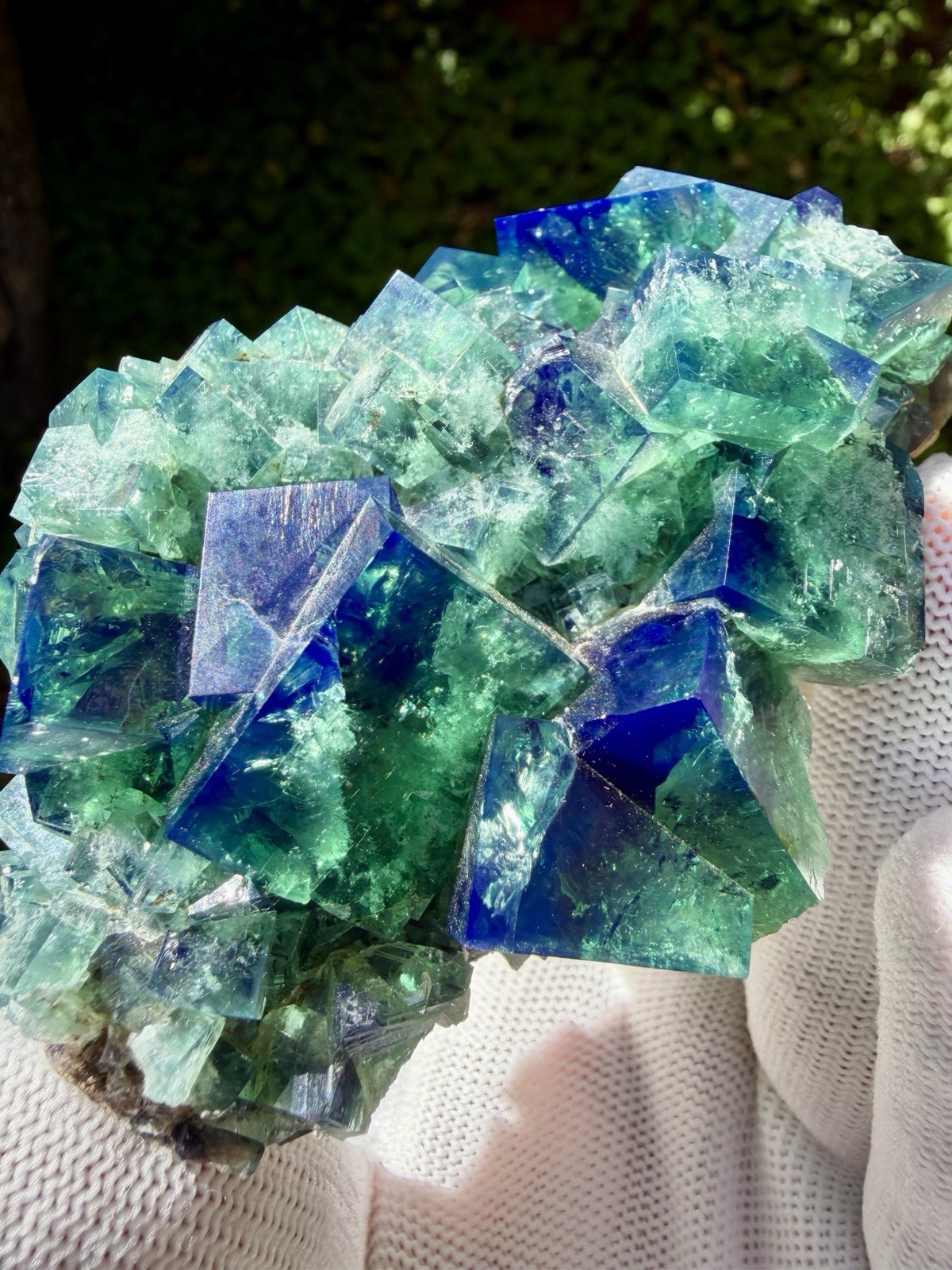 English Fluorite Specimen From Rogerley Mine Pocket 42 UK, 10cm X 6.5cm, 400gm English Fluorite Specimen From Rogerley Mine Pocket 42 UK, 10cm X 6.5cm, 400gm