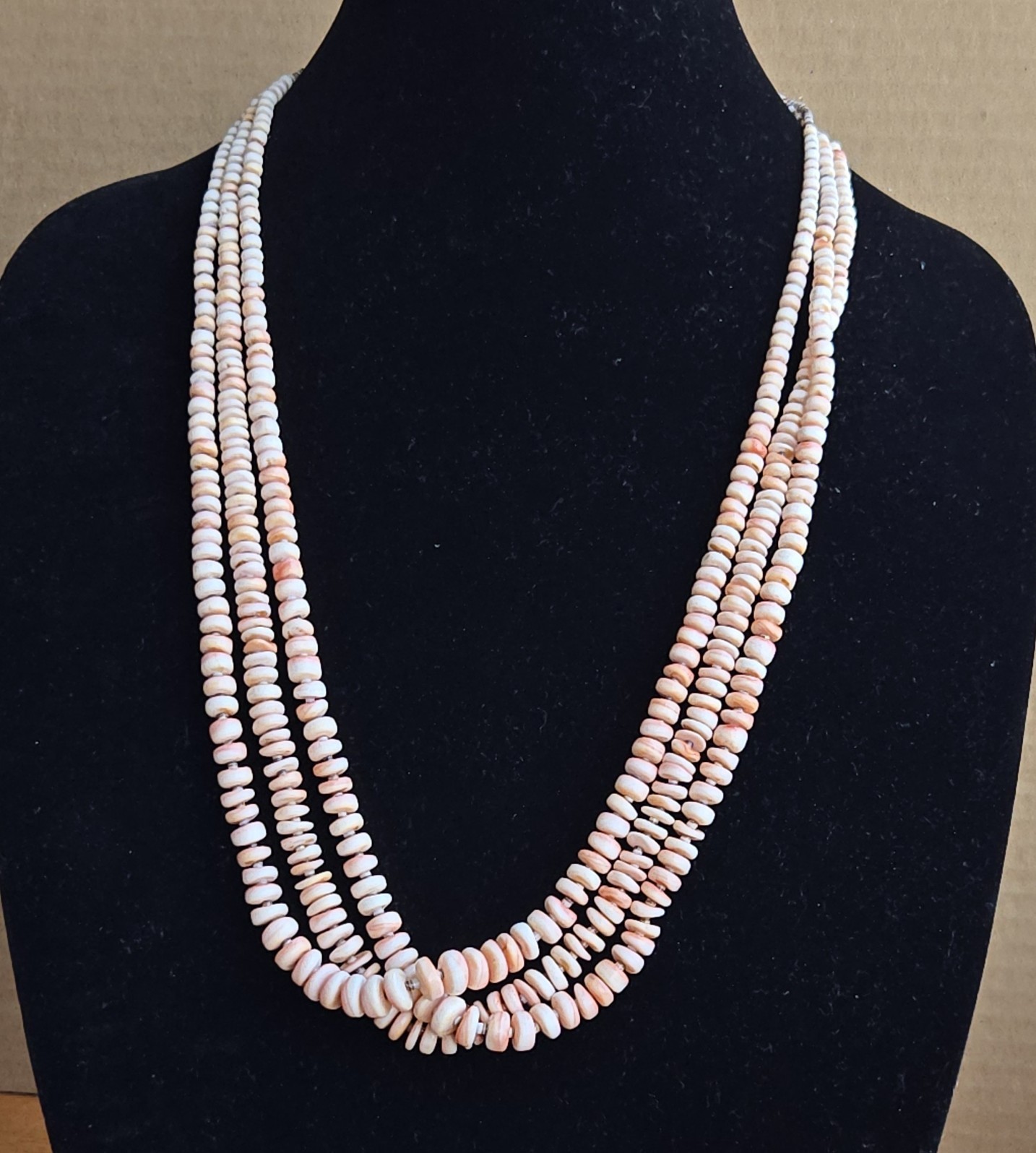Vintage Native American Indian Fetish Necklace Spiny Oyster