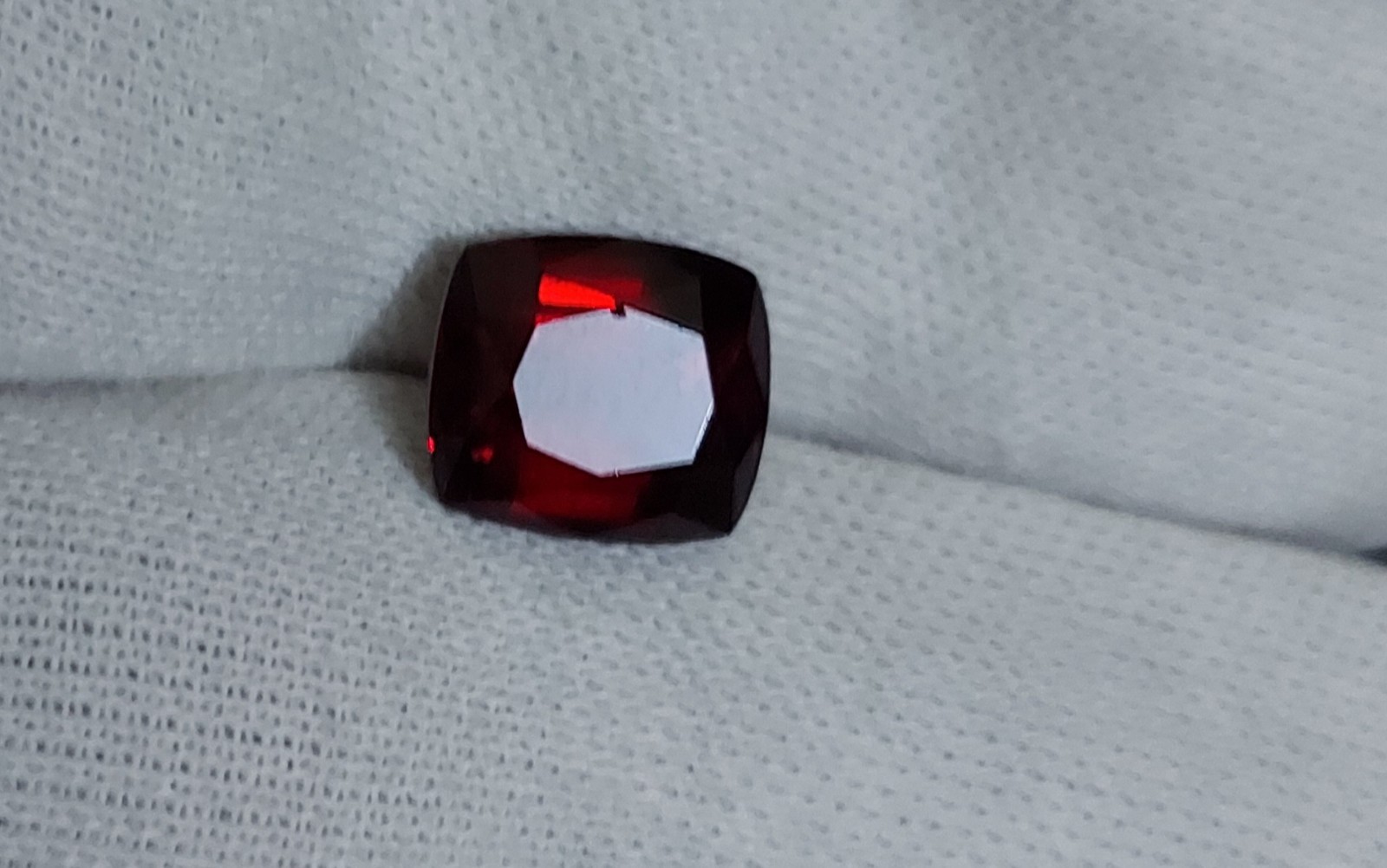 6.10 Carate Natural Rehdolite Garnets From Africa