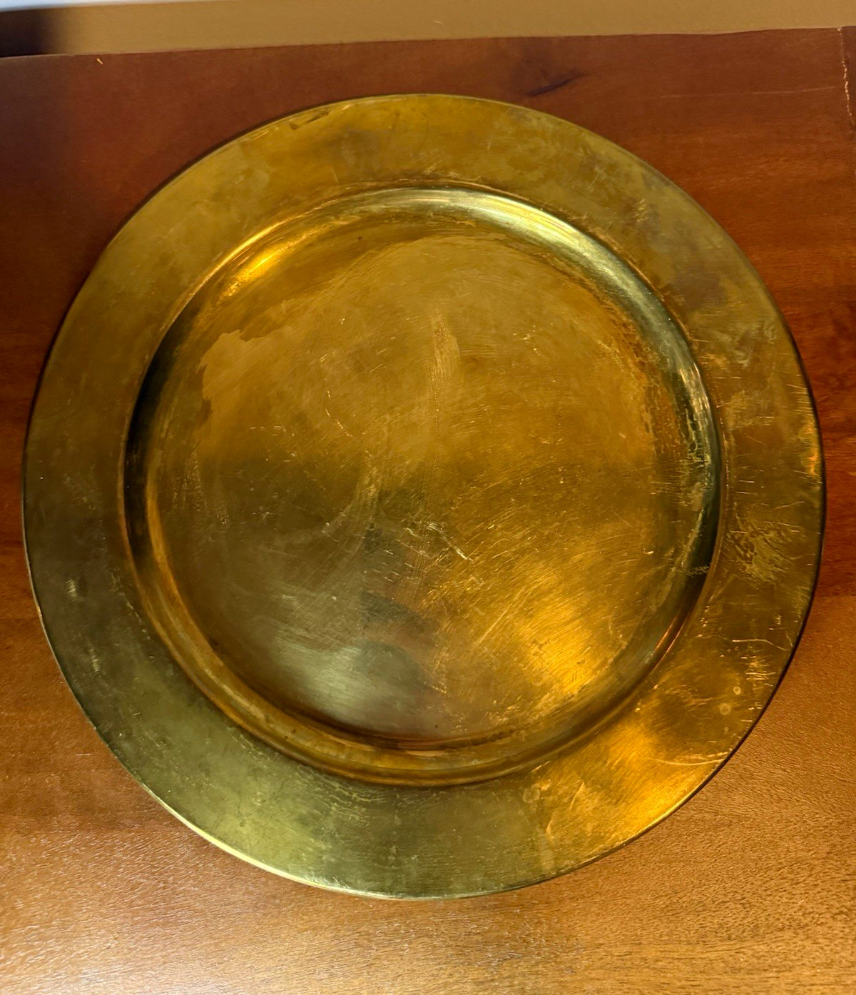 Round Brass Metal Tray 11 in Diameter, Brass Finish, Round Shape Round Brass Metal Tray 11 in Diameter, Brass Finish, Round Shape