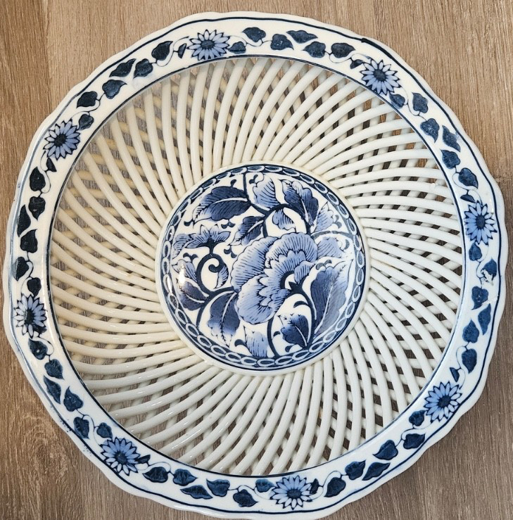 Vintage Japanese Arita Ware Seifeng Kiln 9.5 Vintage Japanese Arita Ware Seifeng Kiln 9.5