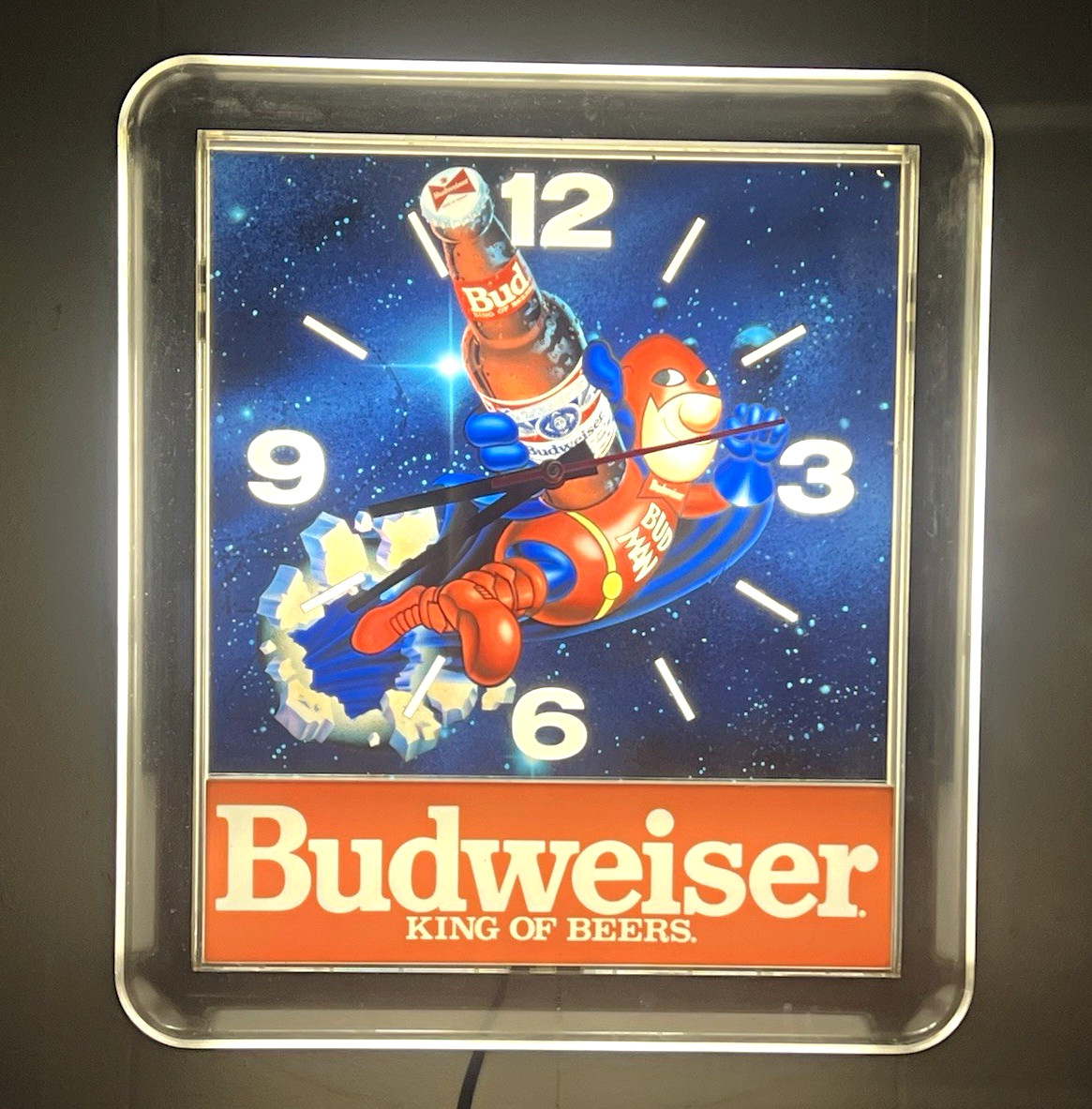 Budman Budweiser King of Beers Beer Advertising Wall Clock Breweriana Clock Budman Budweiser King of Beers Beer Advertising Wall Clock Breweriana Clock