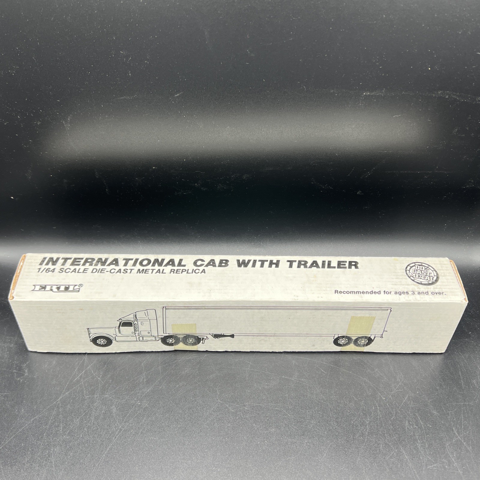 Ertl 1991 international cab with trailer #9998 Chrysler New Never Unboxed *Read* Ertl 1991 international cab with trailer #9998 Chrysler New Never Unboxed *Read*