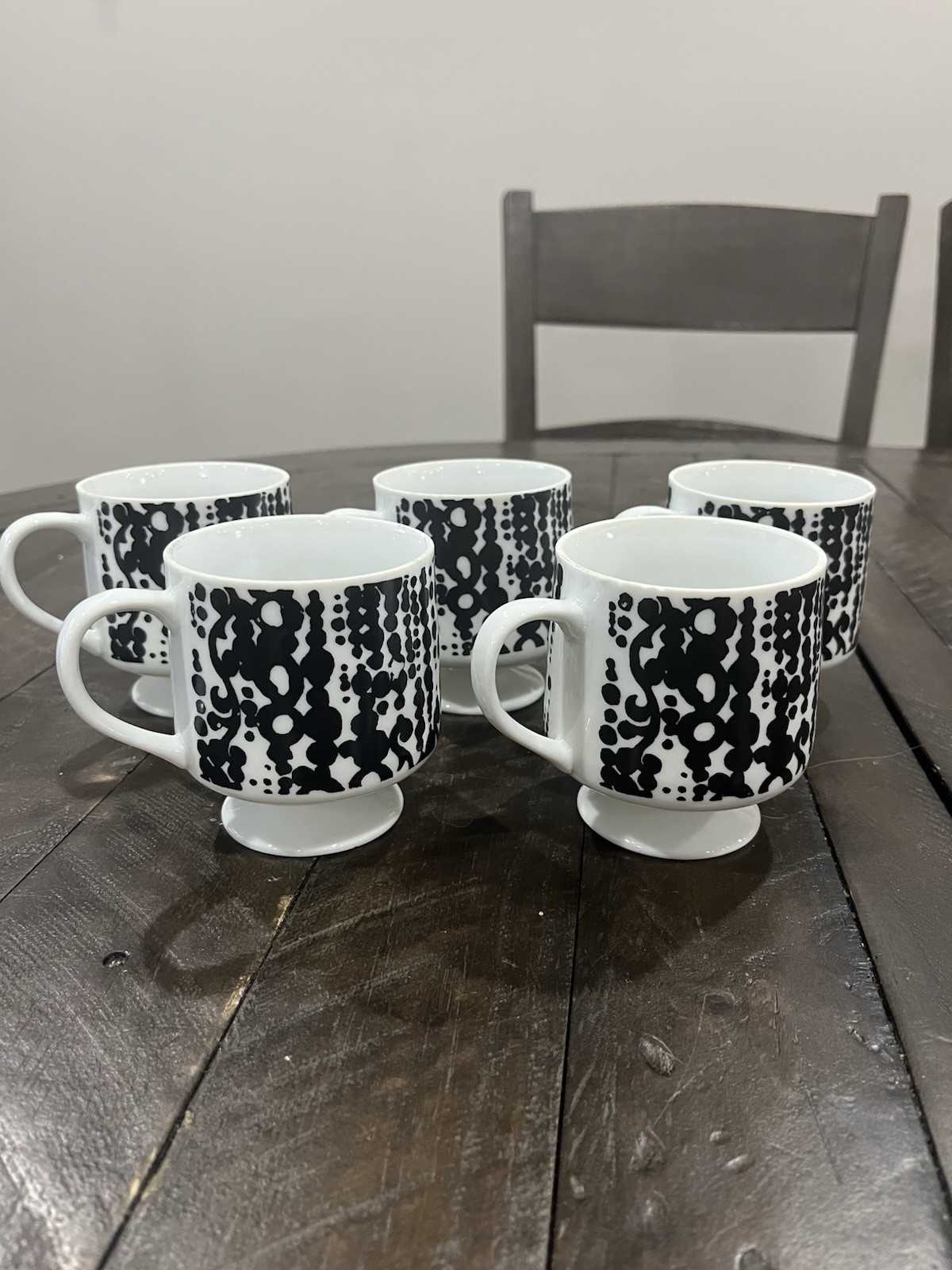 Holt Howard Pedestal Vtg Coffee 5 Mugs Black White Mod Retro 7848 Abstract 1966 Holt Howard Pedestal Vtg Coffee 5 Mugs Black White Mod Retro 7848 Abstract 1966