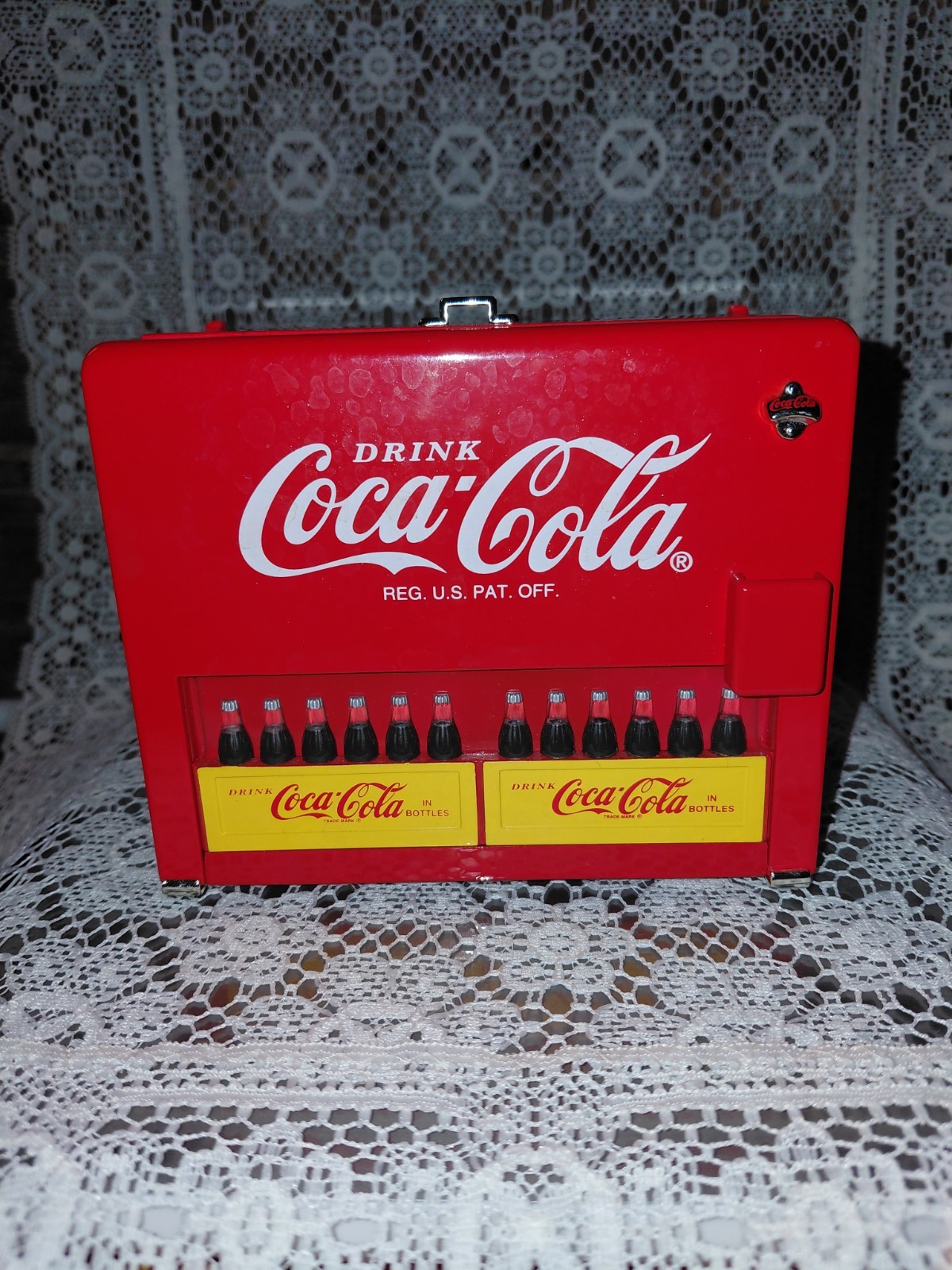 Vintage 1996 Coca-Cola Musical Cooler Slider Coin Bank & Desk Chest - Works Vintage 1996 Coca-Cola Musical Cooler Slider Coin Bank & Desk Chest - Works