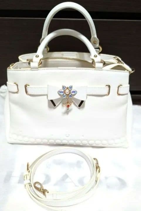 Samantha Vega Neo Queen Serenity Sailor Moon White Tote Bag 2WAY Charm Samantha Vega Neo Queen Serenity Sailor Moon White Tote Bag 2WAY Charm